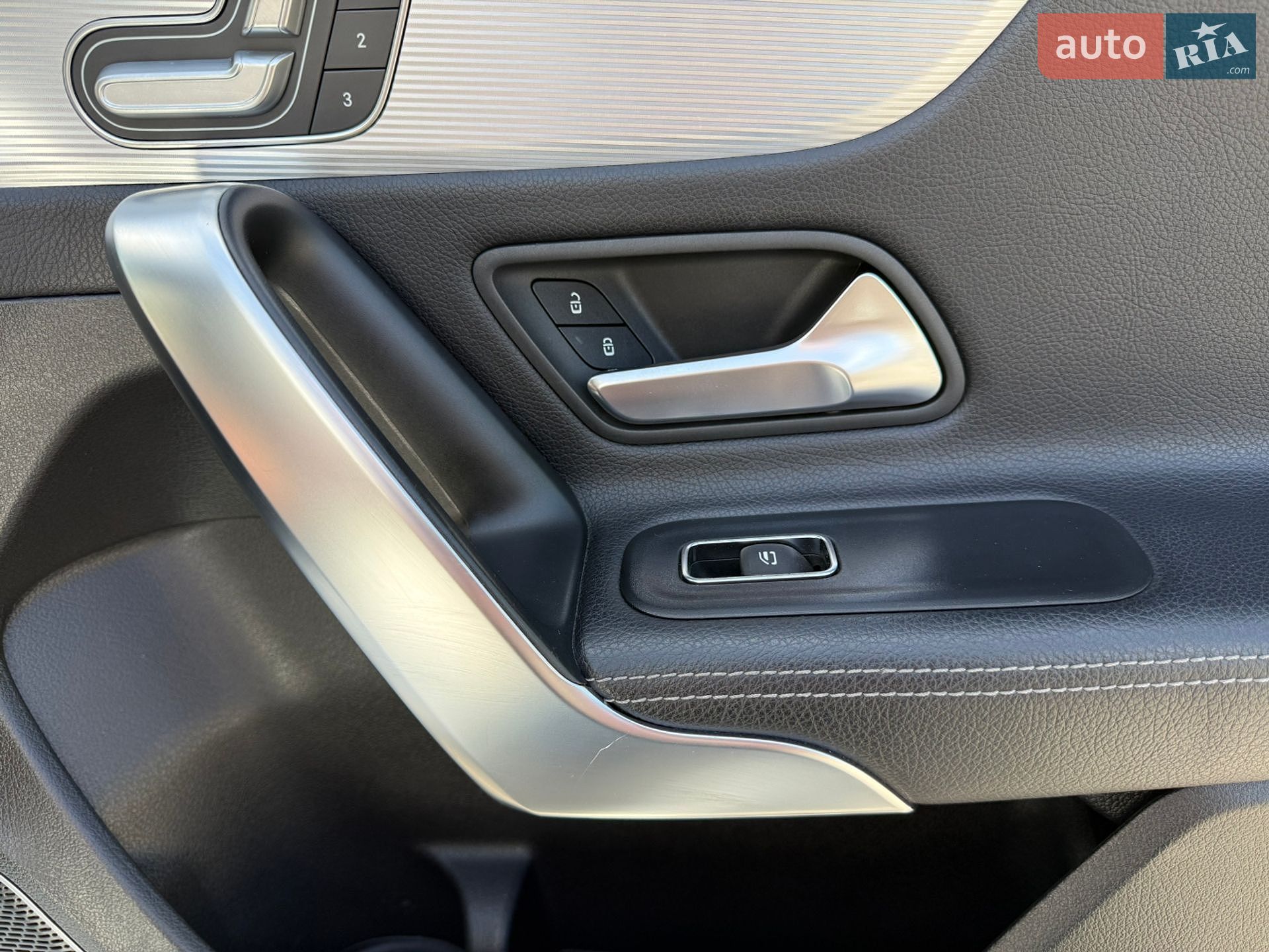 Mercedes-Benz A-Class 2018 VIN WDD3G4EB5KW006201 фото оголошення 32 з 49