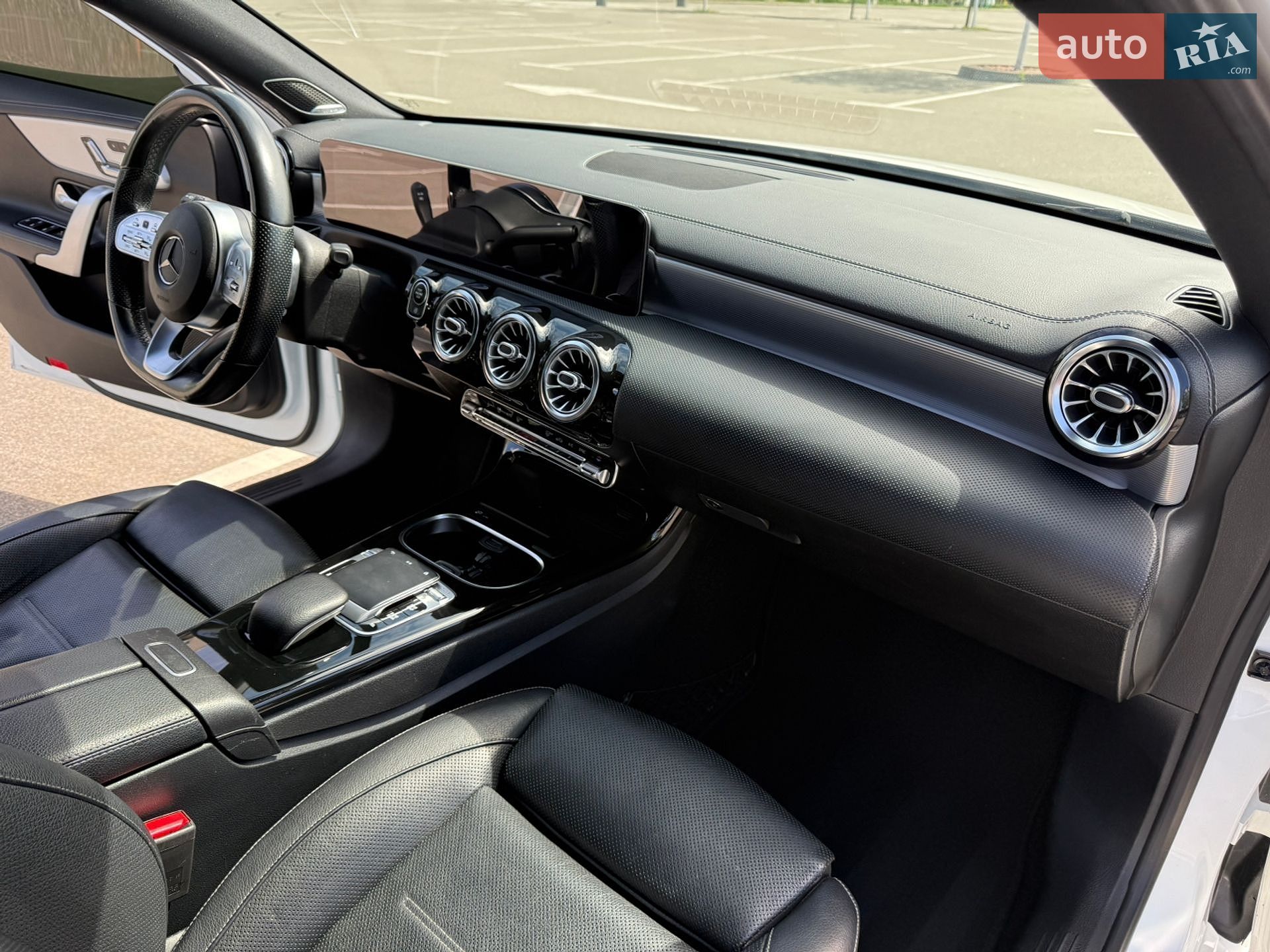Mercedes-Benz A-Class 2018 VIN WDD3G4EB5KW006201 фото оголошення 36 з 49