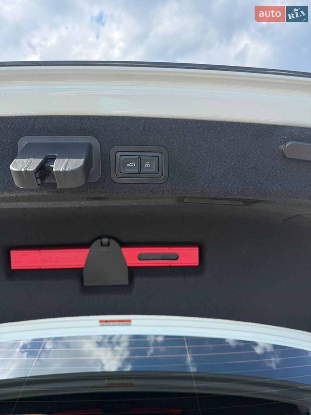 Audi A6 2015 VIN WAUZZZ4G3GN068599 фото оголошення 10 з 32