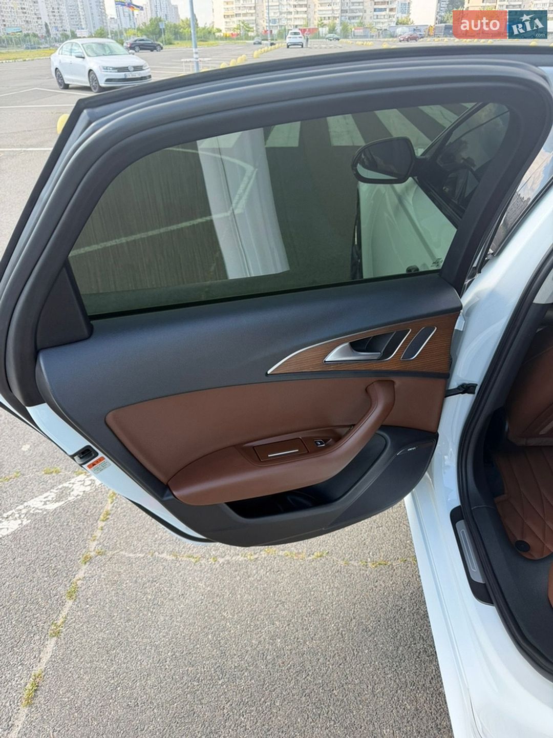 Audi A6 2015 VIN WAUZZZ4G3GN068599 фото оголошення 14 з 32
