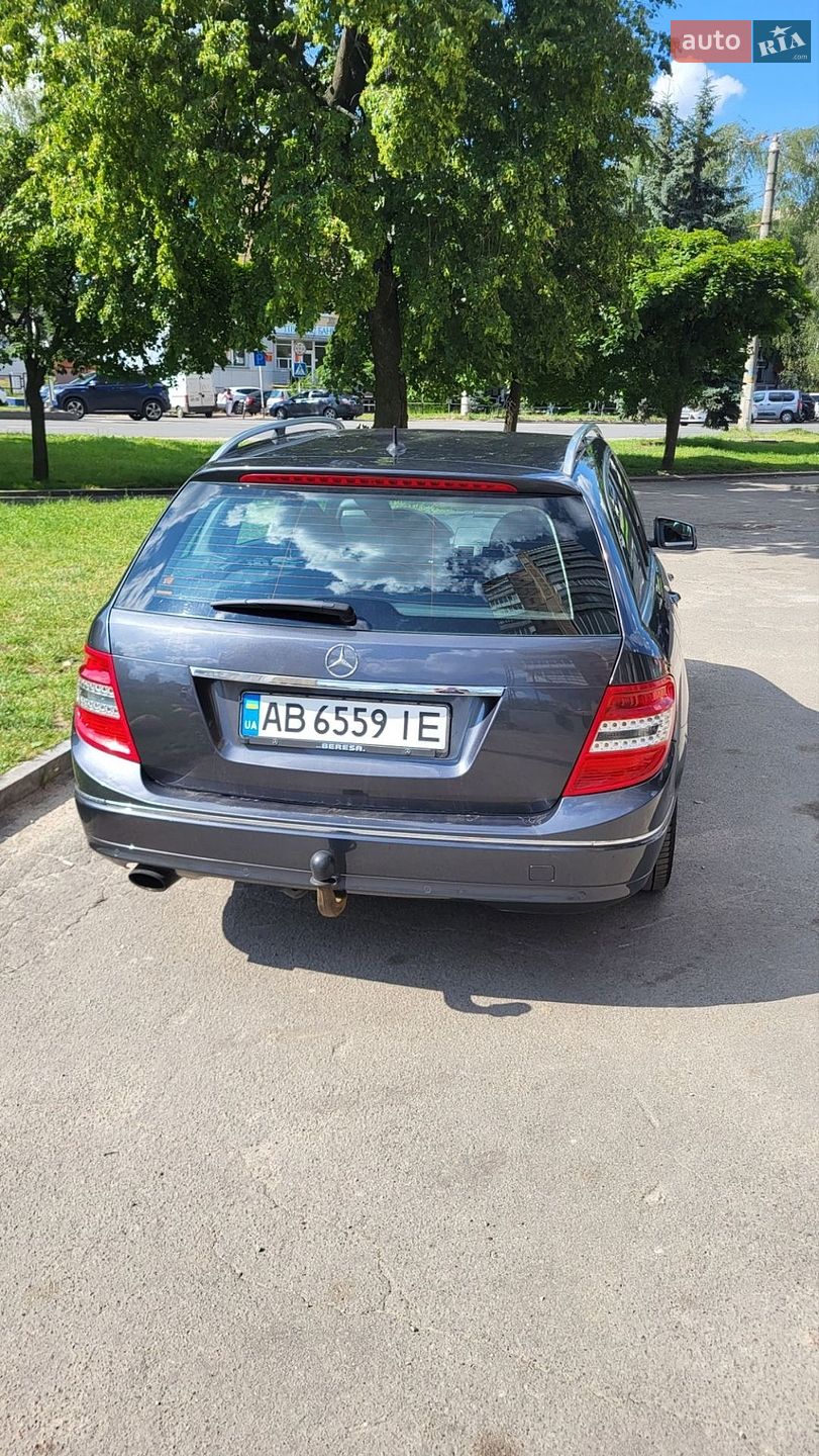 Mercedes-Benz C-Class 2010 VIN WDD2042021F506393 фото оголошення 5 з 9
