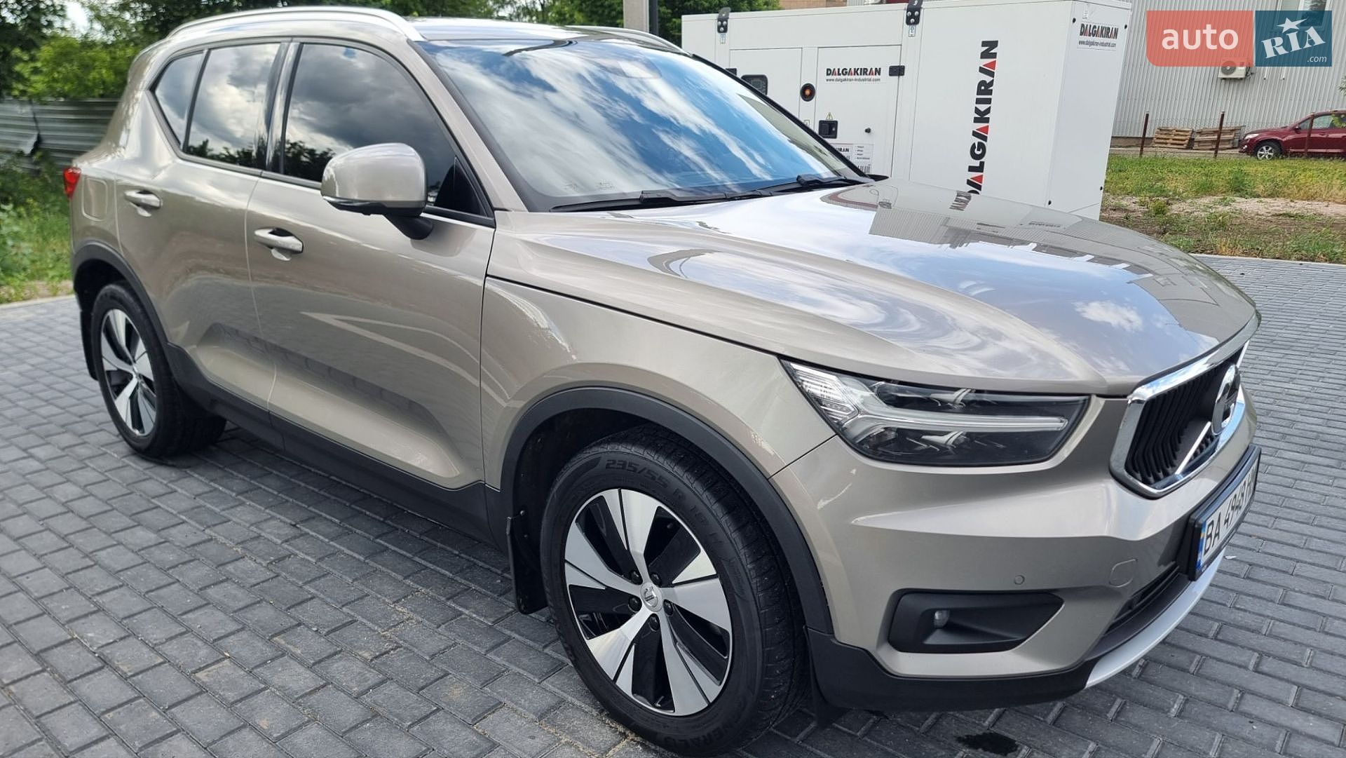 Volvo XC40 2020 VIN YV1XZ72VCM2438187 фото оголошення 2 з 71