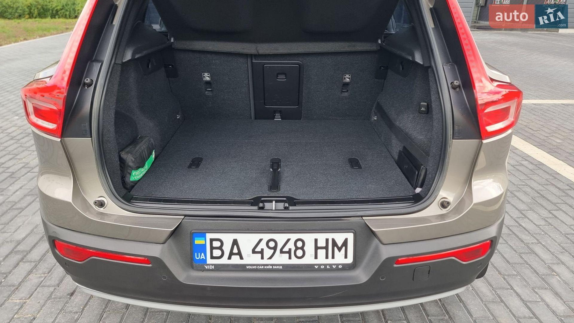Volvo XC40 2020 VIN YV1XZ72VCM2438187 фото оголошення 18 з 71