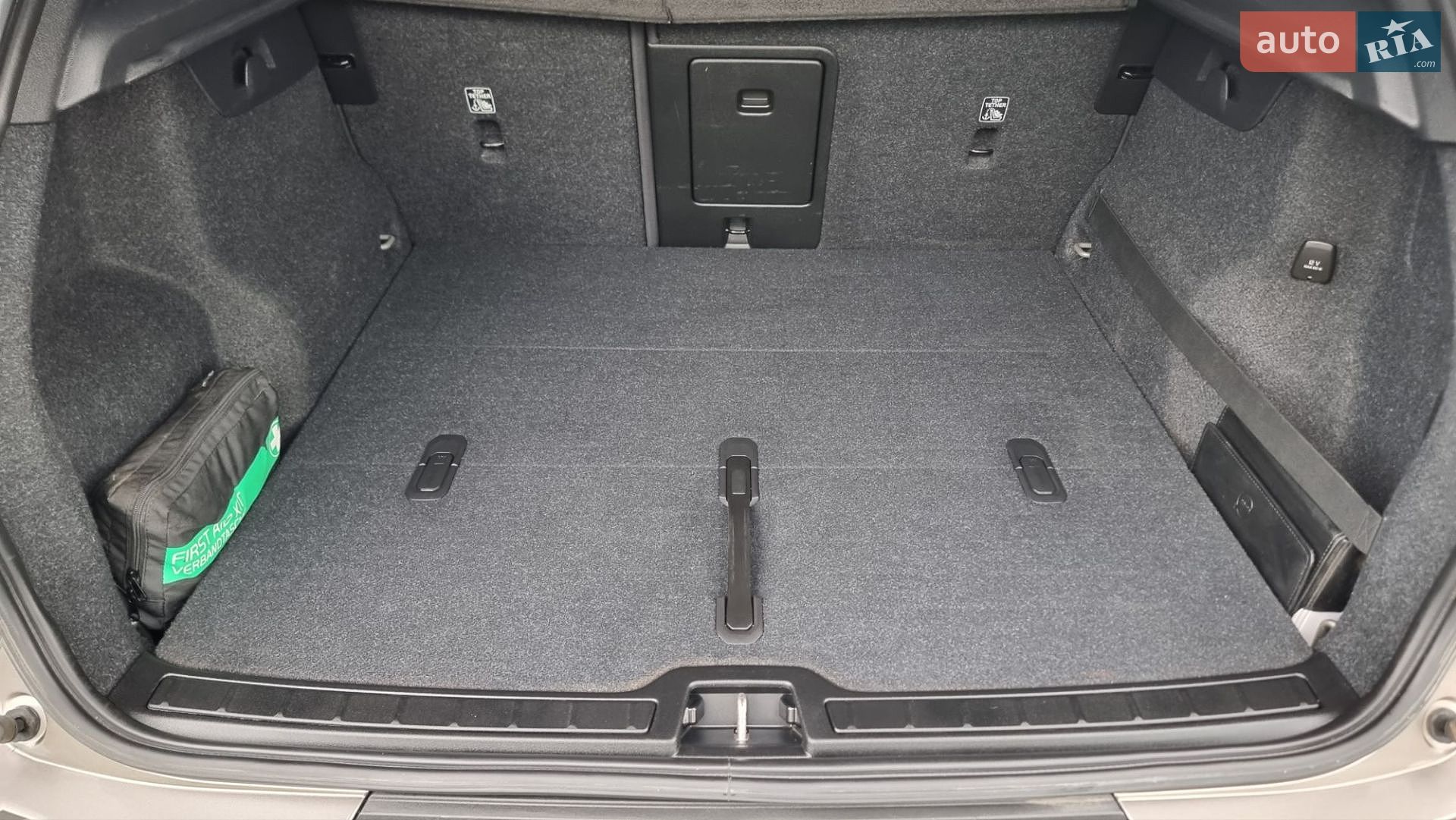 Volvo XC40 2020 VIN YV1XZ72VCM2438187 фото оголошення 19 з 71