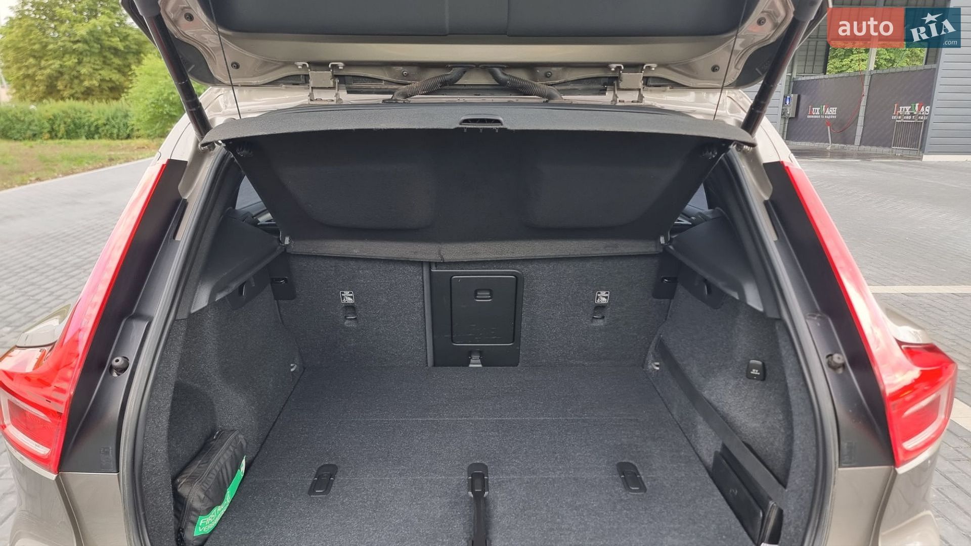 Volvo XC40 2020 VIN YV1XZ72VCM2438187 фото оголошення 20 з 71