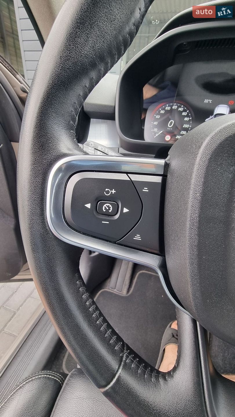 Volvo XC40 2020 VIN YV1XZ72VCM2438187 фото оголошення 63 з 71