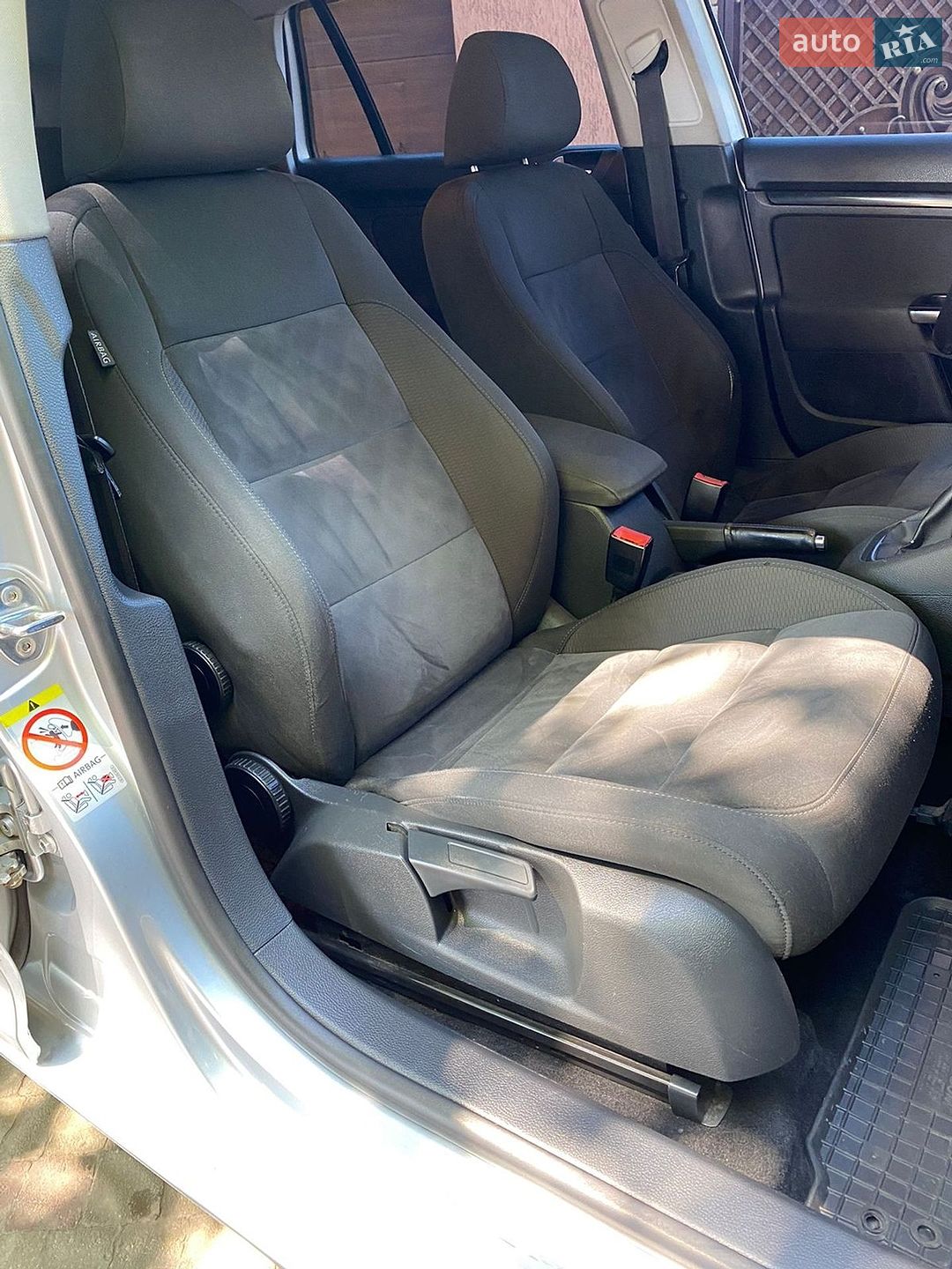 Volkswagen Golf 2010 VIN WVWZZZ1KZAM651375 фото оголошення 10 з 18
