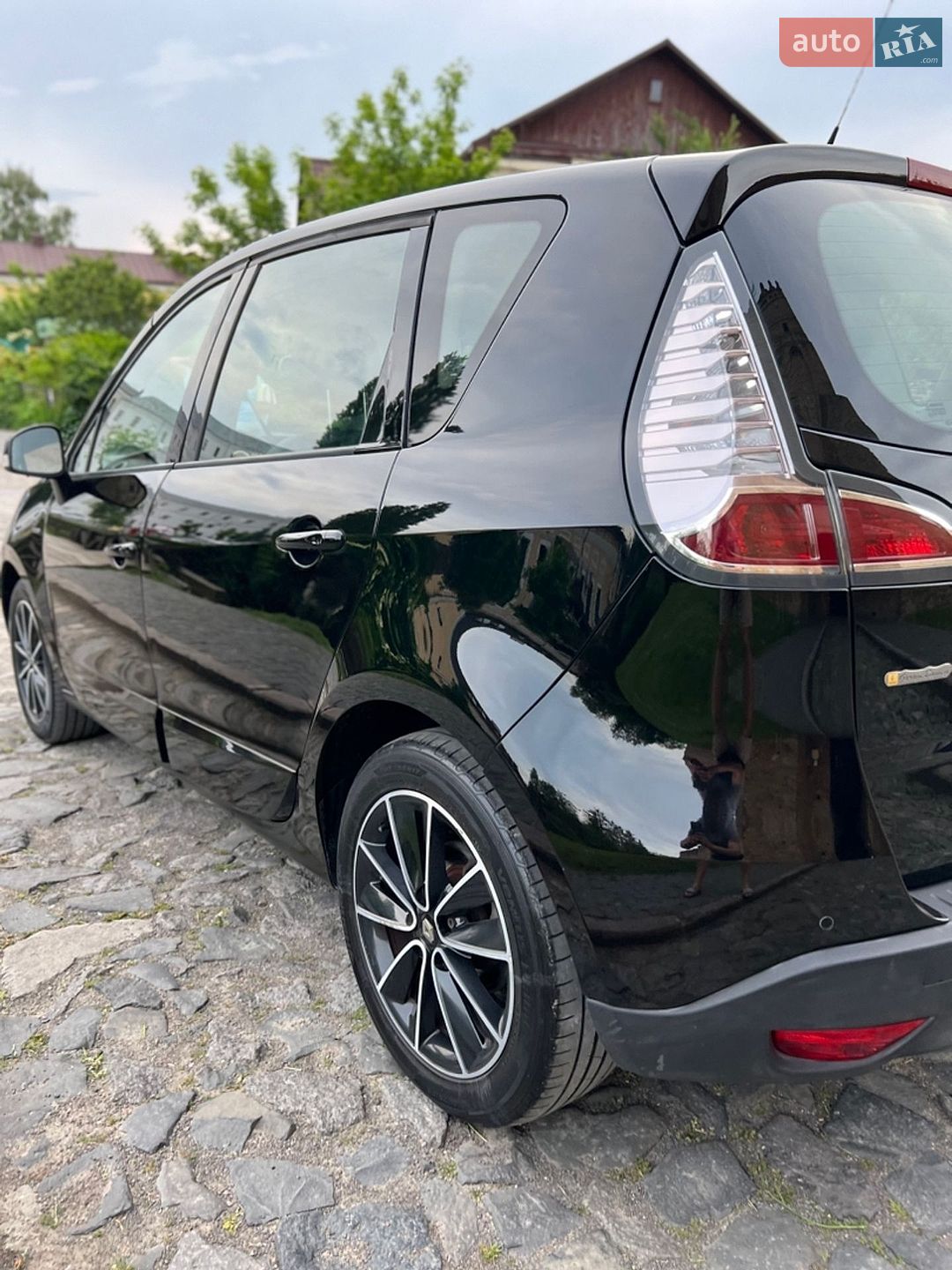 Renault Scenic 2012 VIN VF1JZ140646869924 фото оголошення 2 з 17