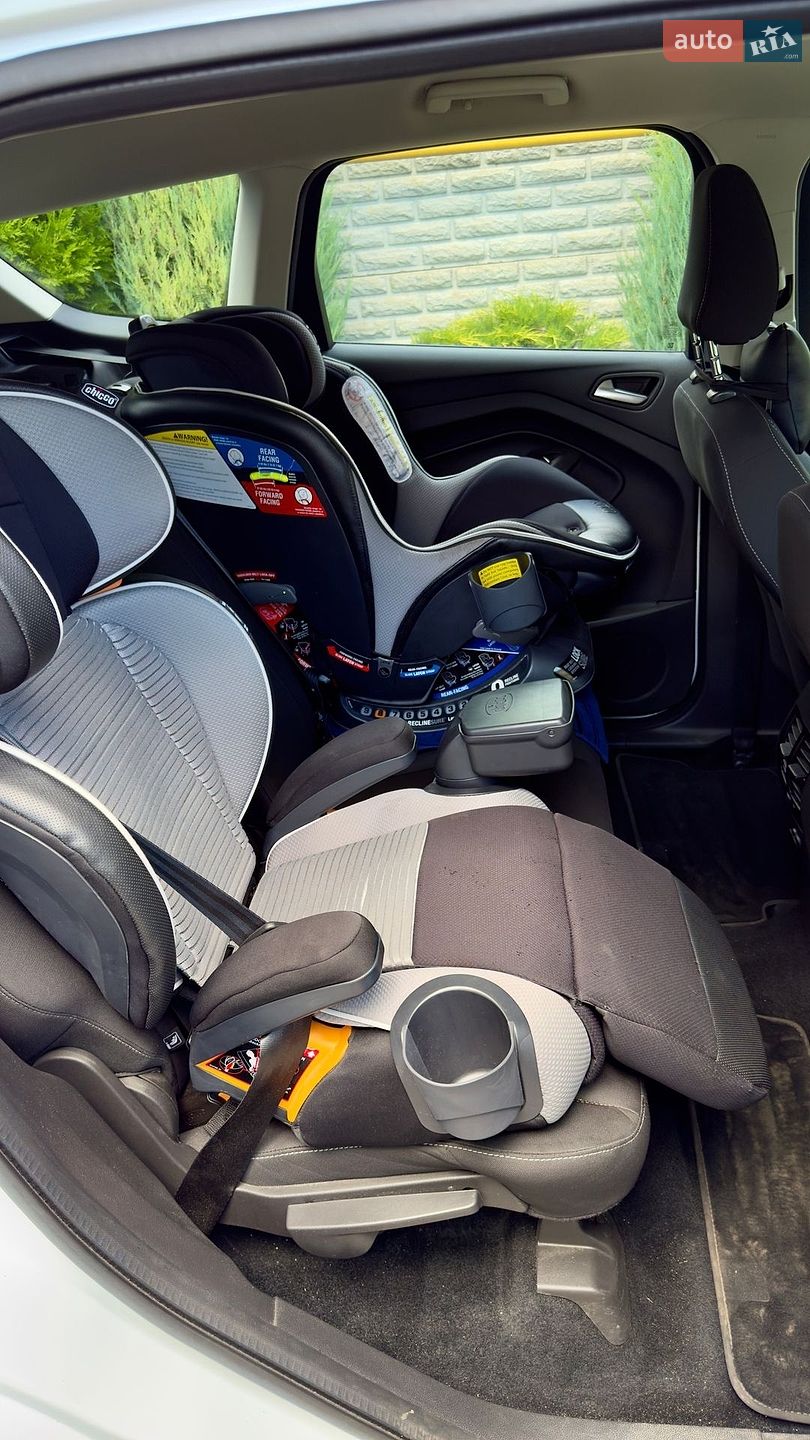 Ford Kuga 2017 VIN WF0AXXWPMAHD61802 фото оголошення 37 з 54