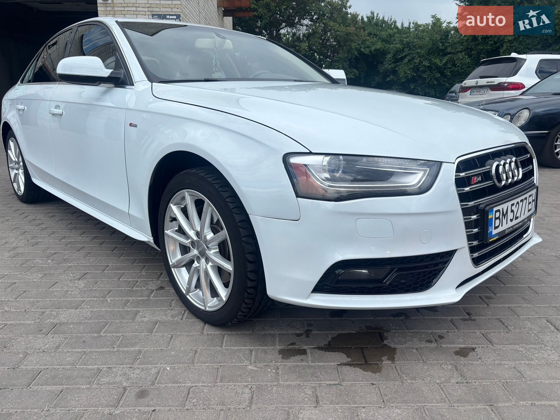 Audi A4 2015 VIN WAUBFAFL2GN015026 фото оголошення 9 з 14
