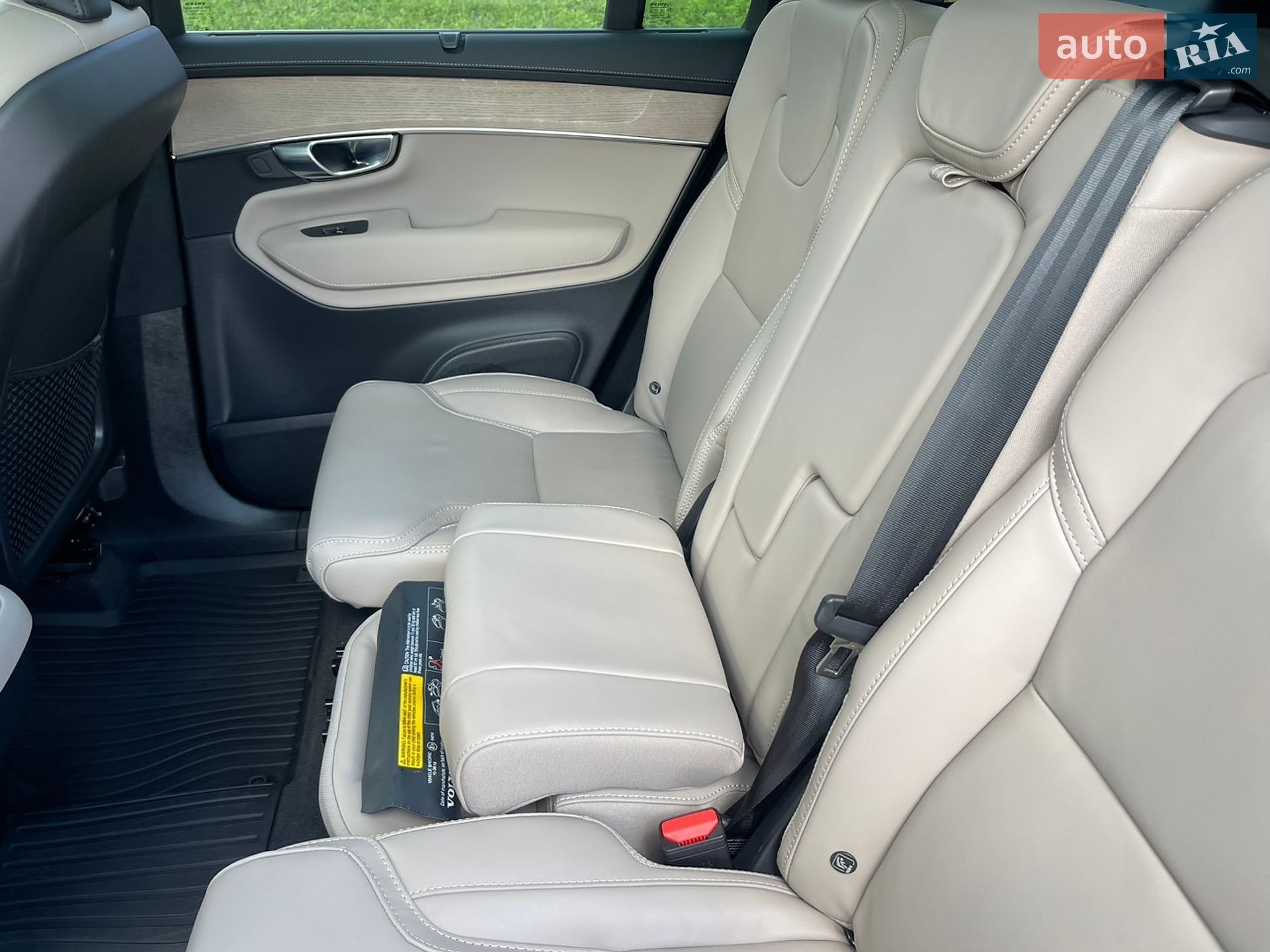 Volvo Xc90 2025 VIN YV1LFM1V9S1390908 фото оголошення 26 з 34
