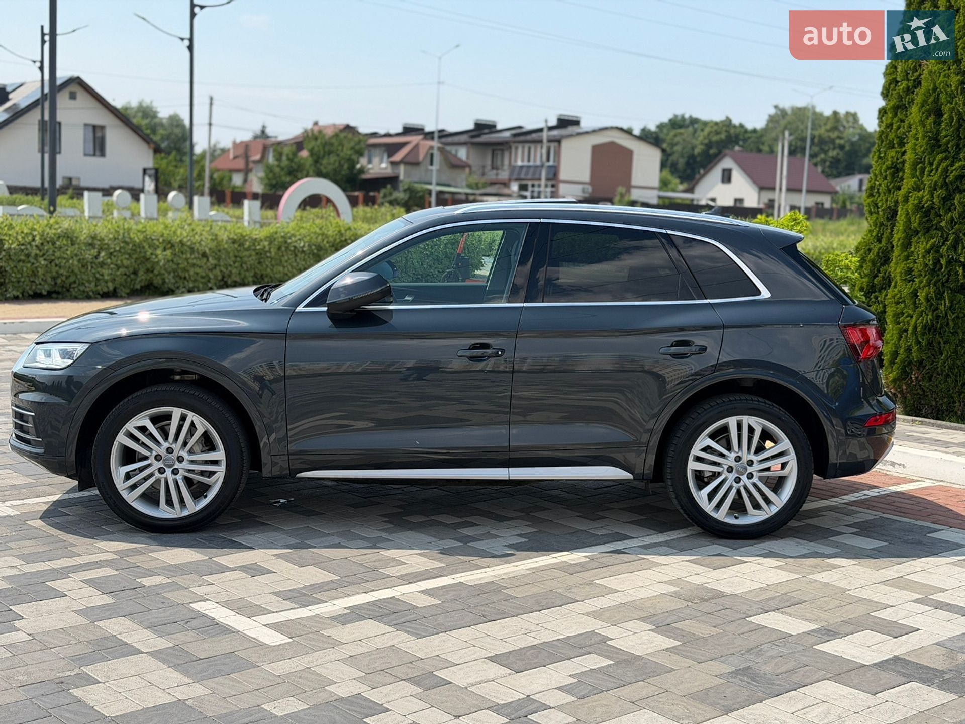 Audi Q5 2018 VIN WA1BNAFY5J2133219 фото оголошення 4 з 39