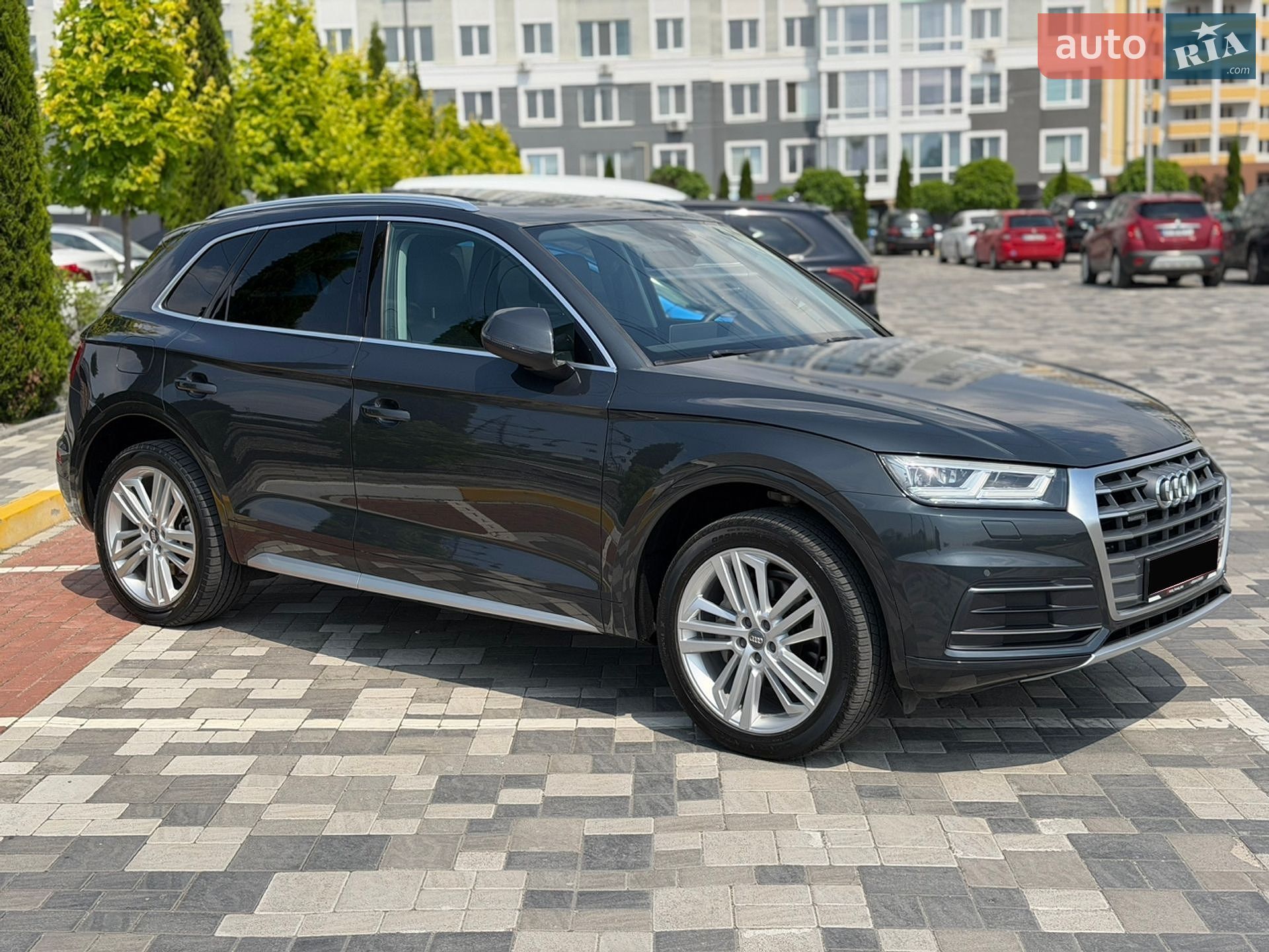 Audi Q5 2018 VIN WA1BNAFY5J2133219 фото оголошення 10 з 39