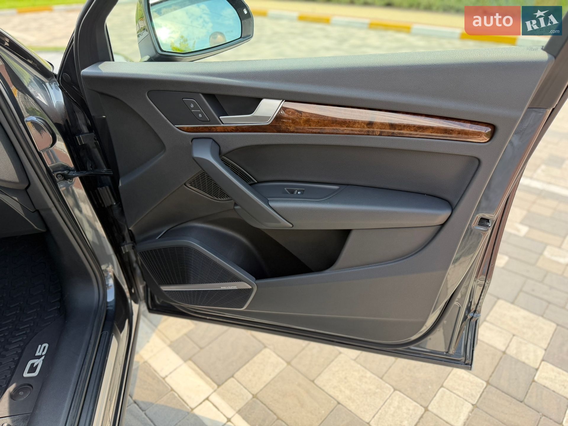 Audi Q5 2018 VIN WA1BNAFY5J2133219 фото оголошення 13 з 39