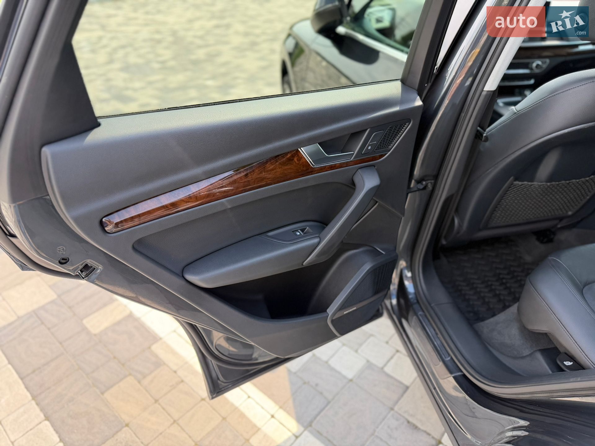 Audi Q5 2018 VIN WA1BNAFY5J2133219 фото оголошення 23 з 39