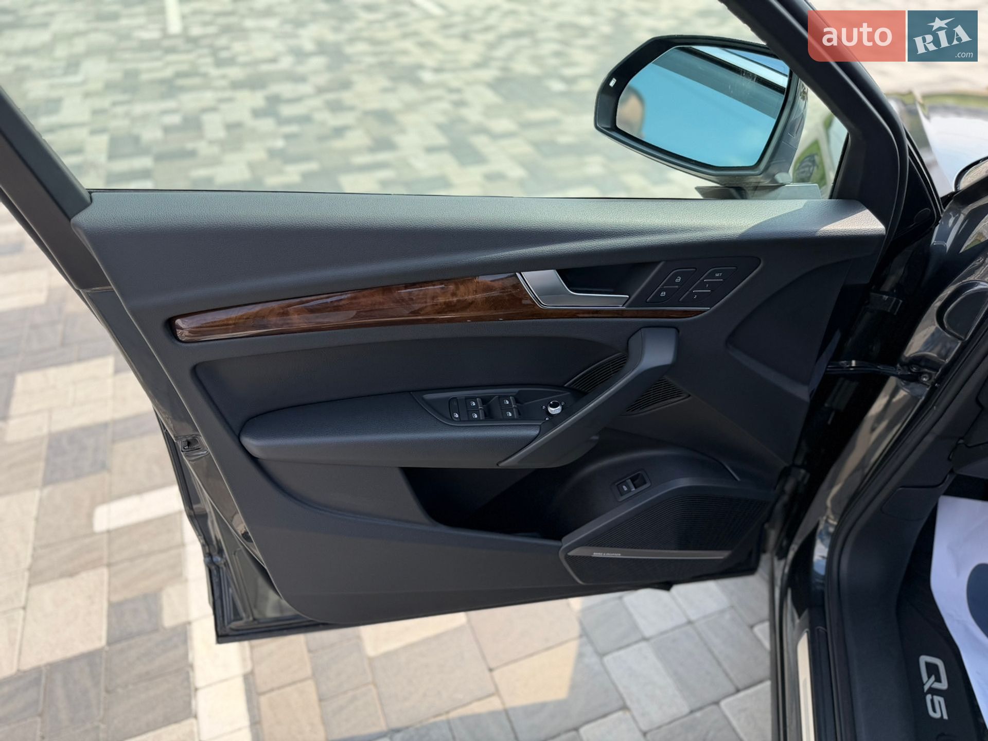 Audi Q5 2018 VIN WA1BNAFY5J2133219 фото оголошення 25 з 39