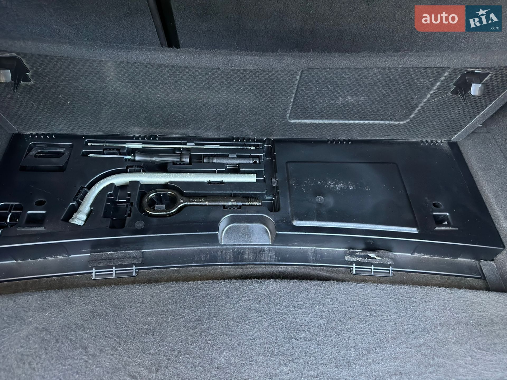 Audi A4 2015 VIN WAUZZZ8K9FA102078 фото оголошення 16 з 26
