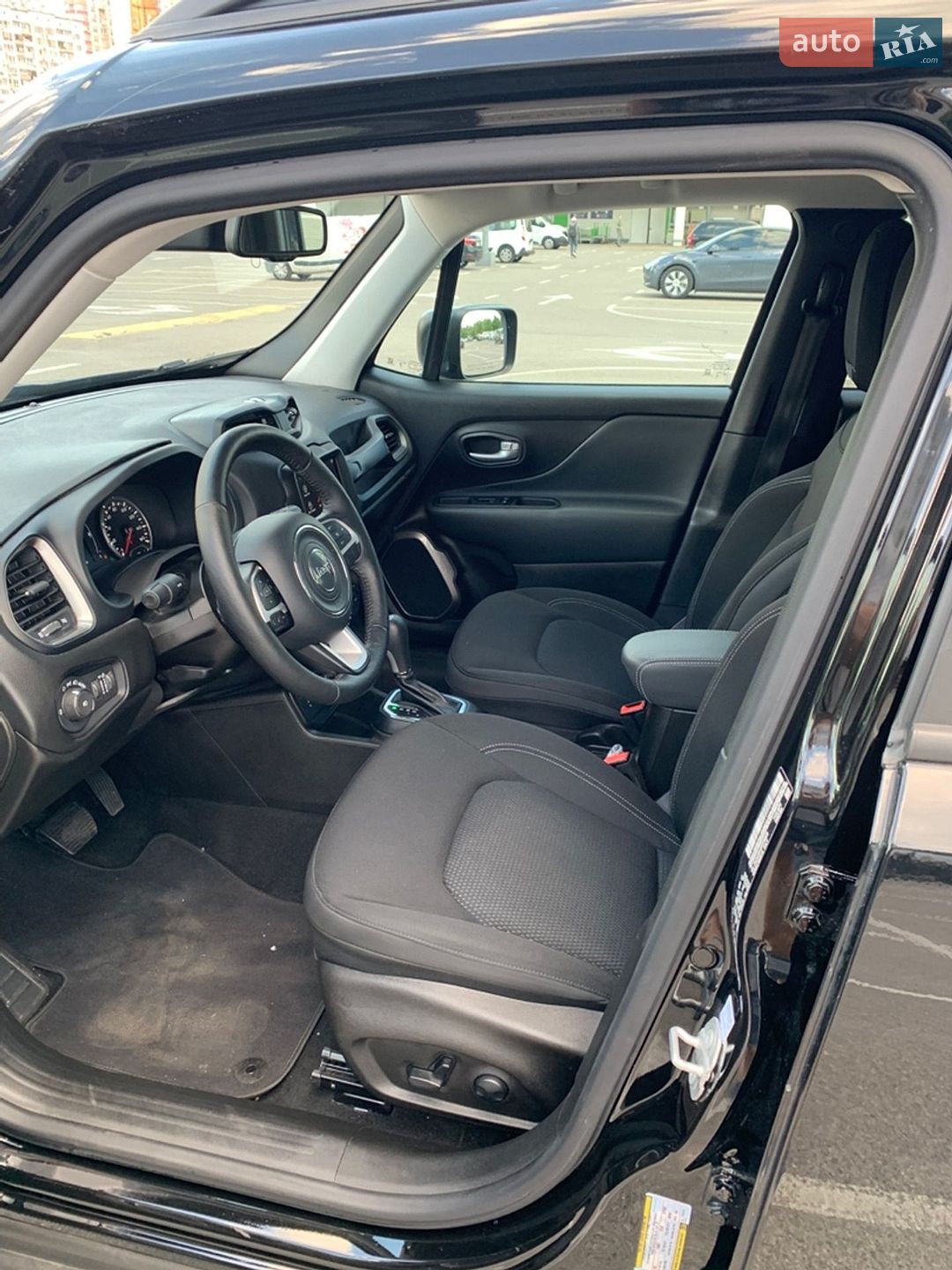 Jeep Renegade 2023 VIN ZACNJDB12PPP54678 фото оголошення 11 з 18