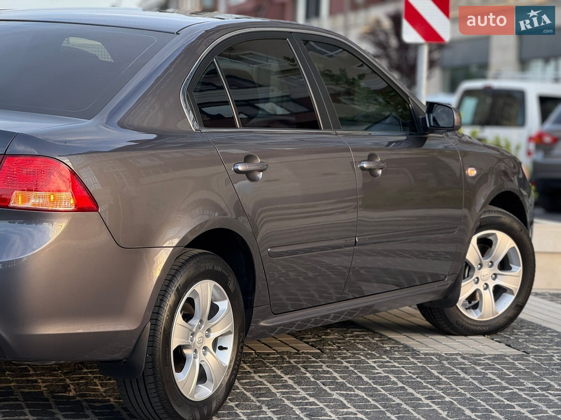Kia Magentis 2008 VIN KNAGE227295261777 фото оголошення 20 з 220