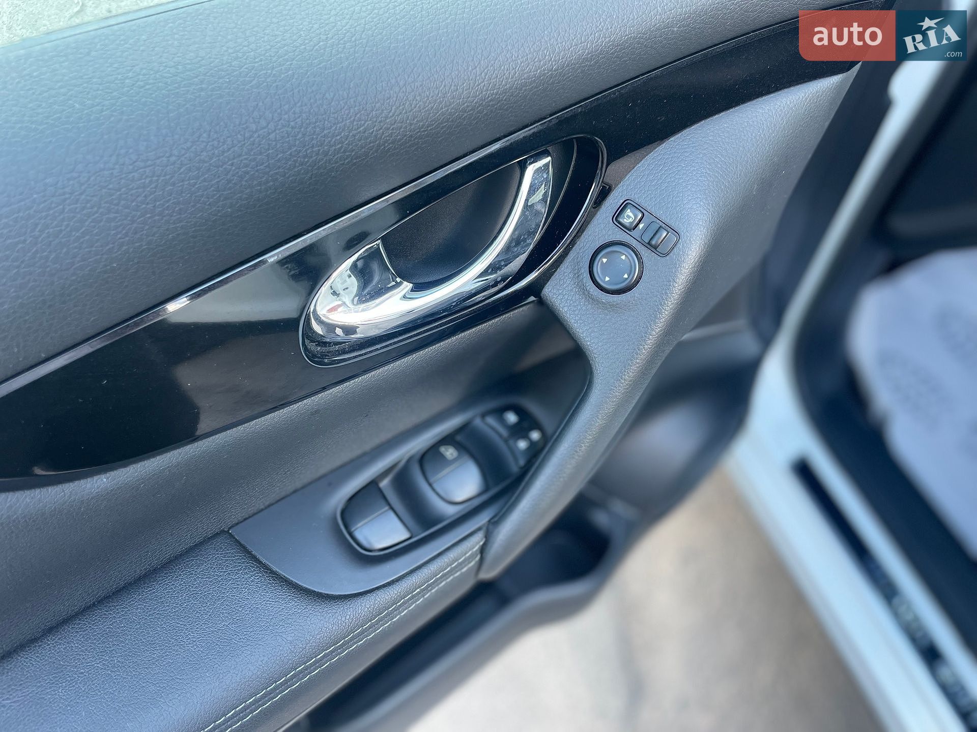 Nissan Qashqai 2016 VIN SJNFDAJ11U1829193 фото оголошення 37 з 141