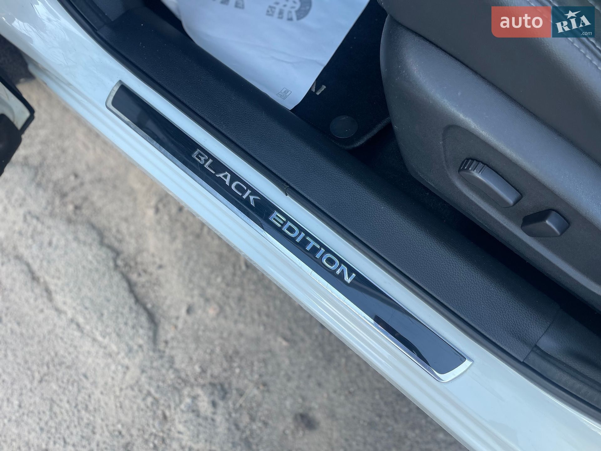 Nissan Qashqai 2016 VIN SJNFDAJ11U1829193 фото оголошення 38 з 141
