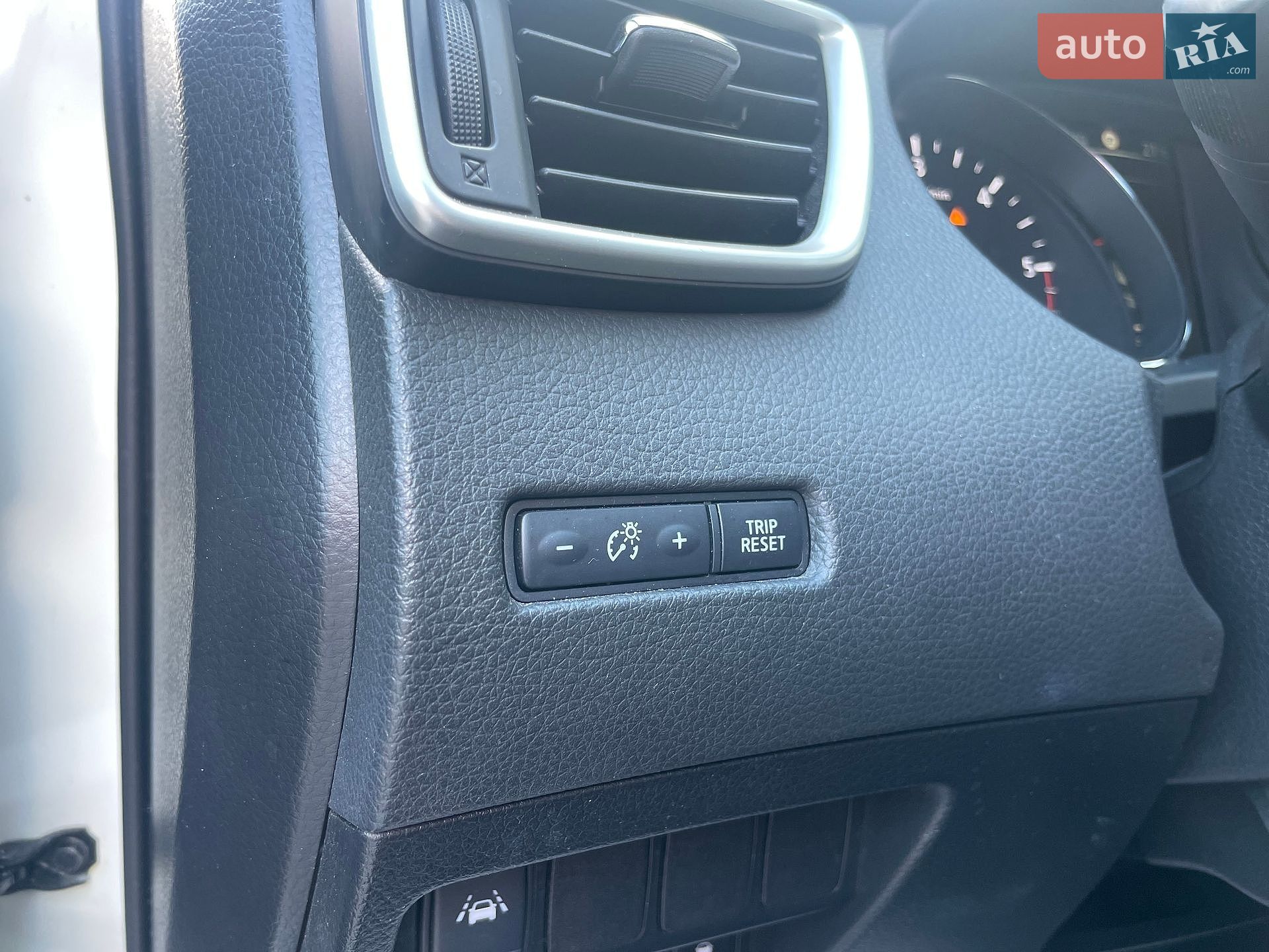 Nissan Qashqai 2016 VIN SJNFDAJ11U1829193 фото оголошення 40 з 141