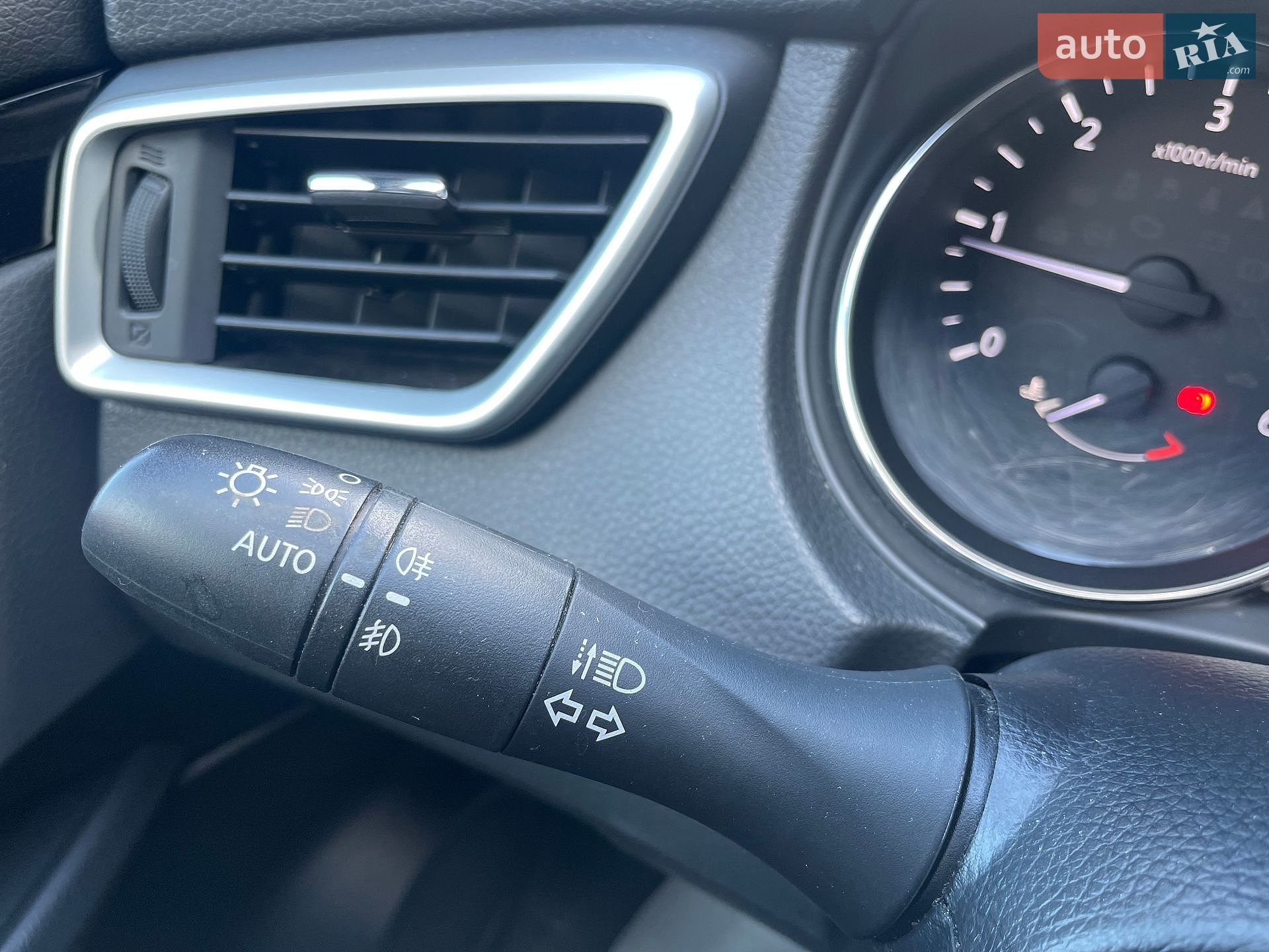Nissan Qashqai 2016 VIN SJNFDAJ11U1829193 фото оголошення 46 з 141