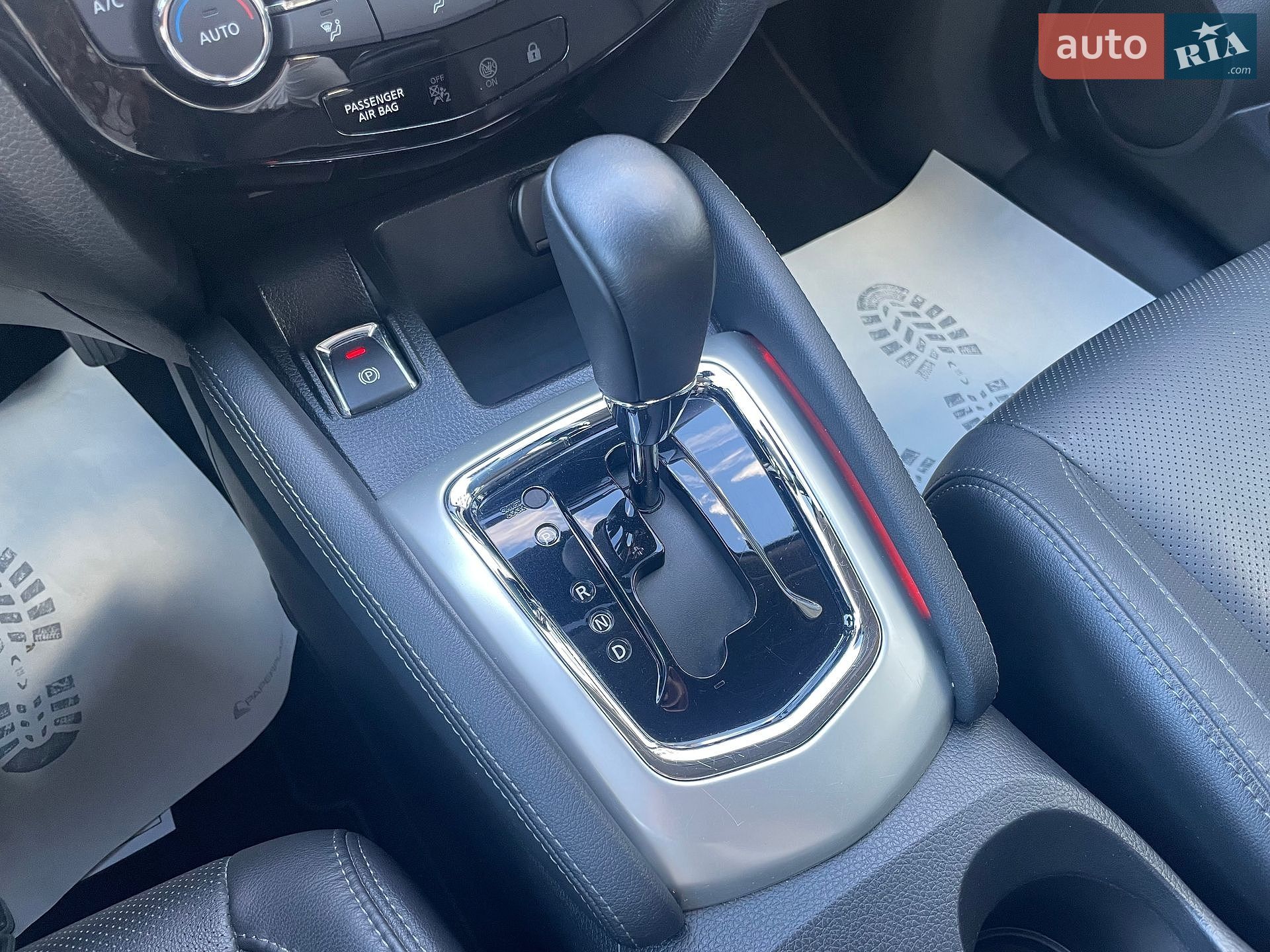 Nissan Qashqai 2016 VIN SJNFDAJ11U1829193 фото оголошення 53 з 141