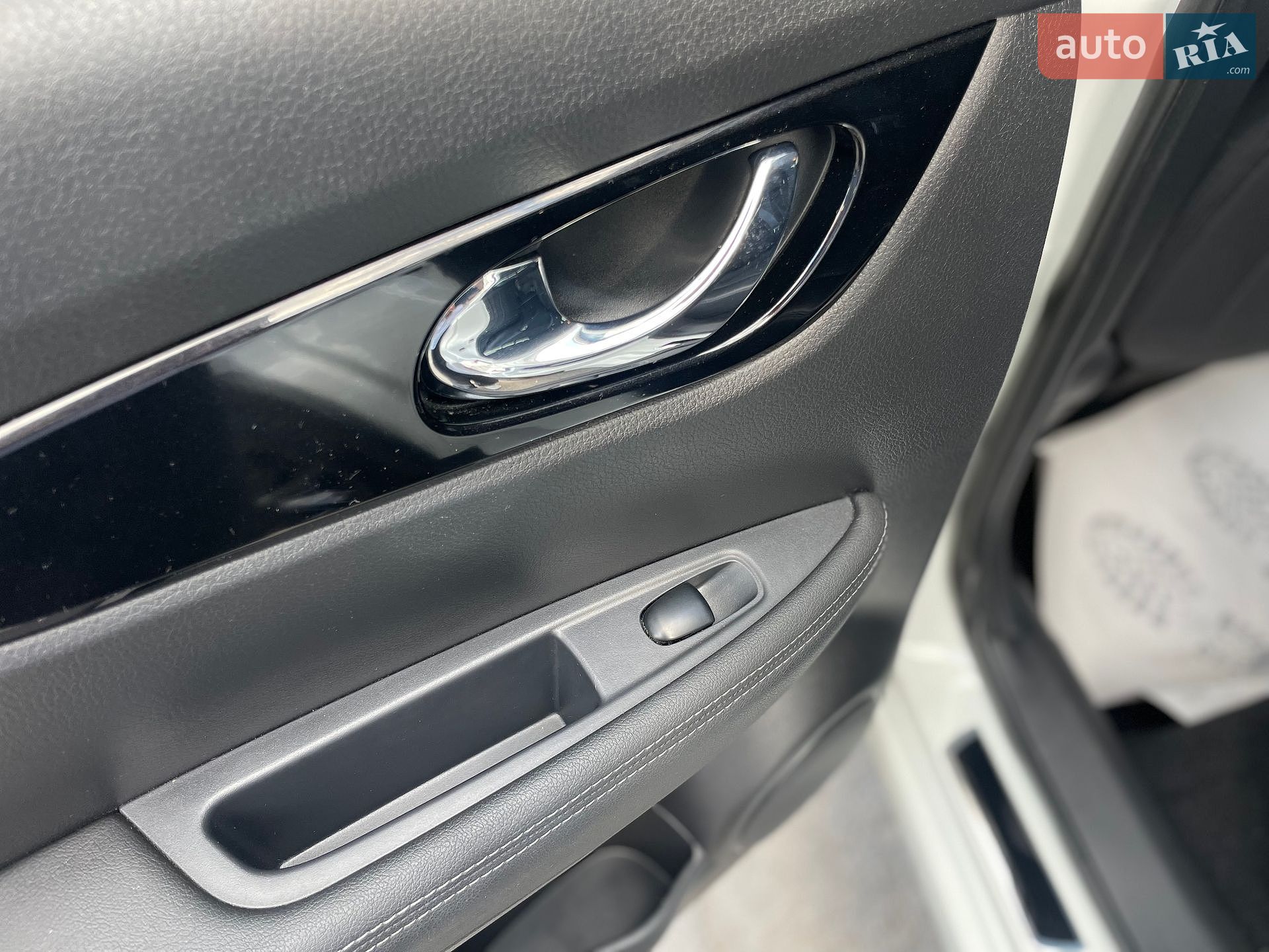 Nissan Qashqai 2016 VIN SJNFDAJ11U1829193 фото оголошення 59 з 141