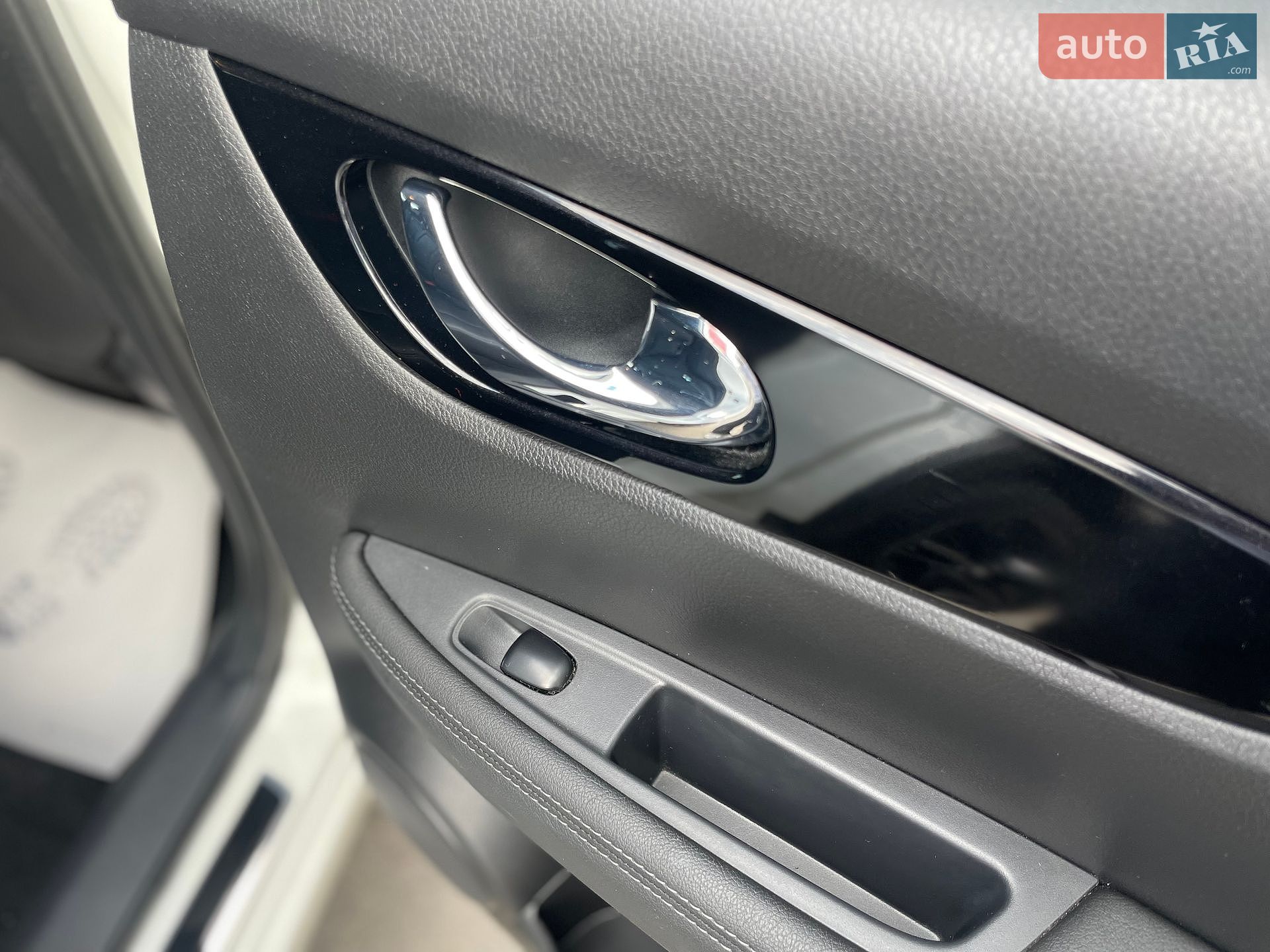 Nissan Qashqai 2016 VIN SJNFDAJ11U1829193 фото оголошення 67 з 141