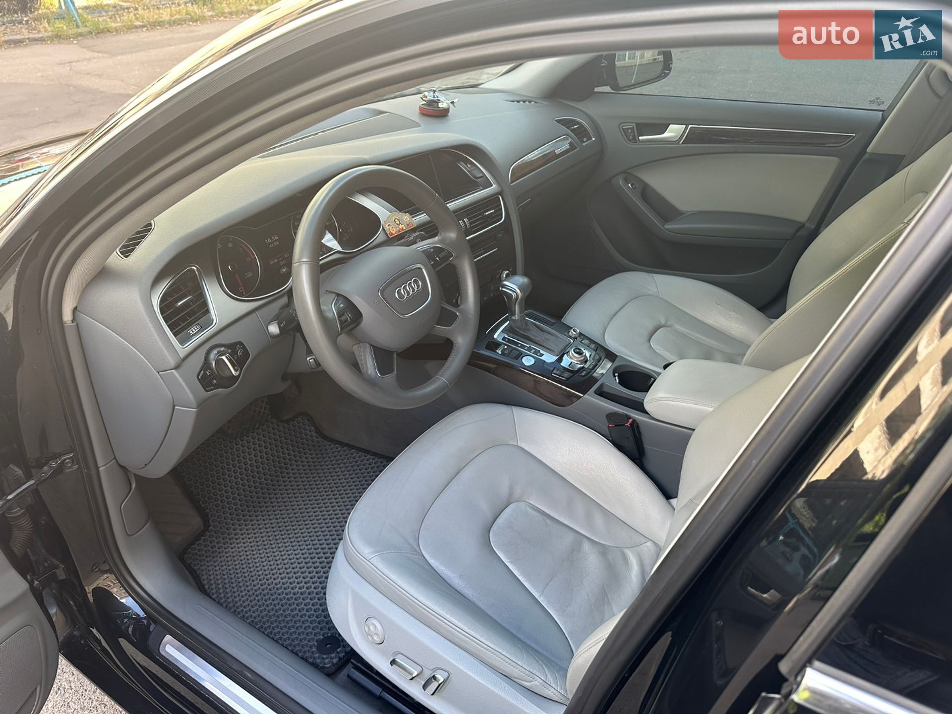 Audi A4 2013 VIN WAUFFAFL3DN042460 фото оголошення 16 з 29