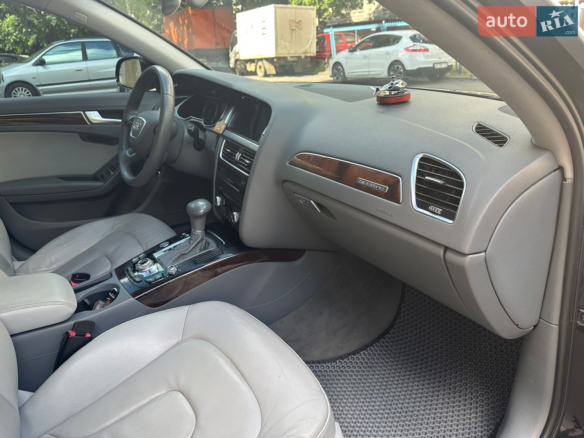 Audi A4 2013 VIN WAUFFAFL3DN042460 фото оголошення 28 з 29