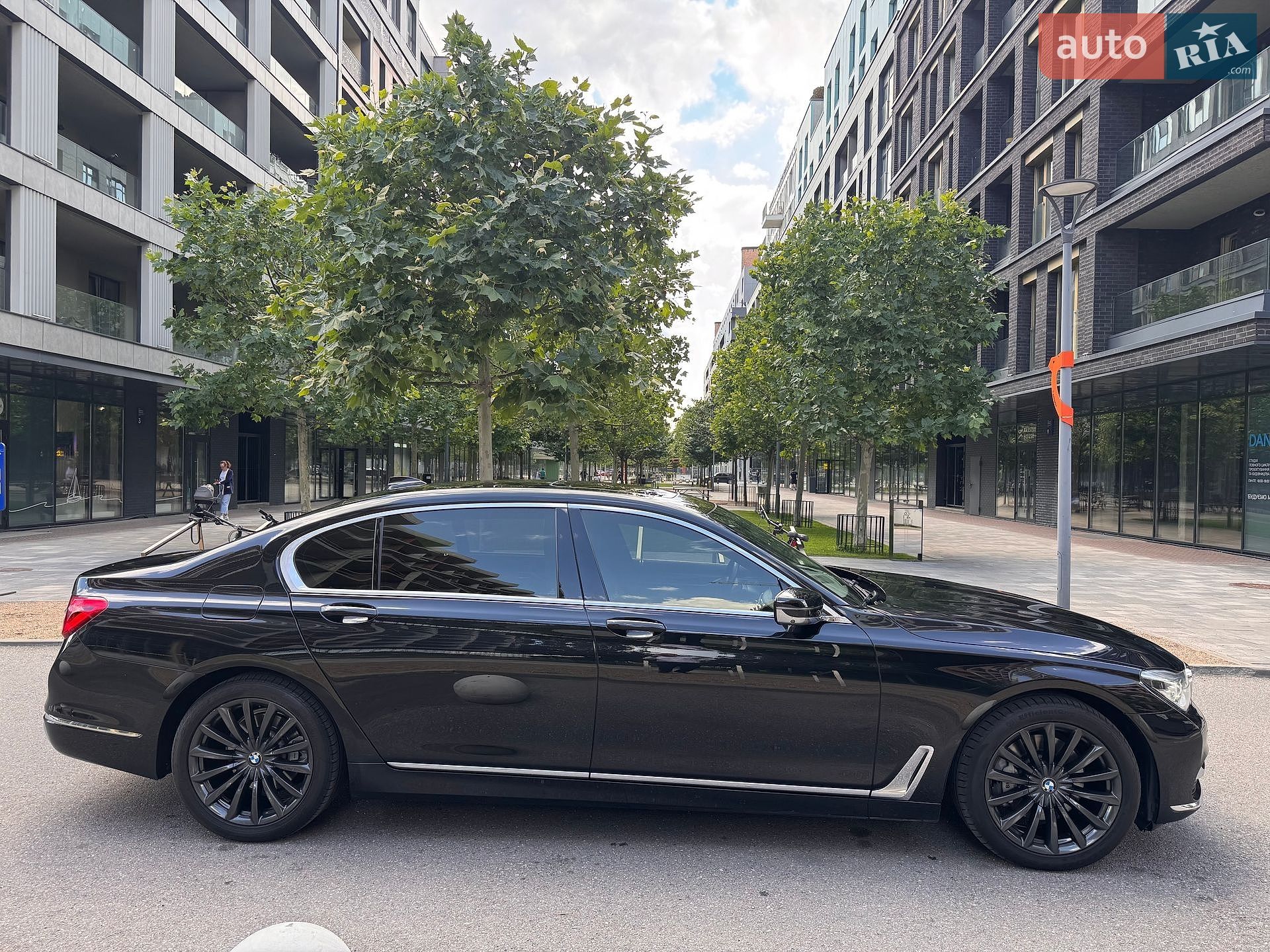 BMW 7 Series 2017 VIN WBA7G21070G494592 фото оголошення 2 з 30