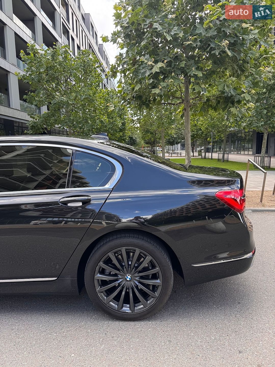 BMW 7 Series 2017 VIN WBA7G21070G494592 фото оголошення 12 з 30