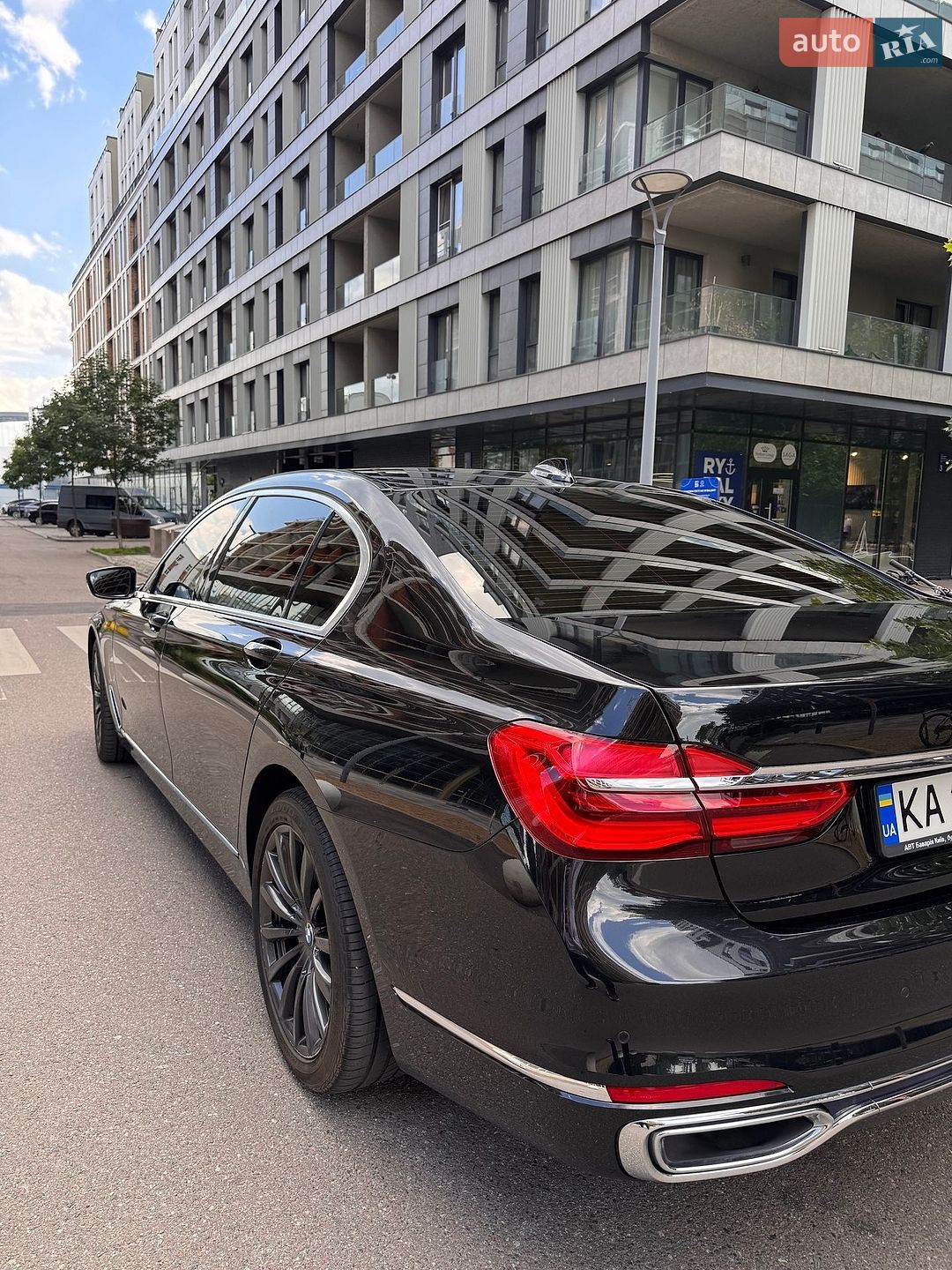BMW 7 Series 2017 VIN WBA7G21070G494592 фото оголошення 16 з 30
