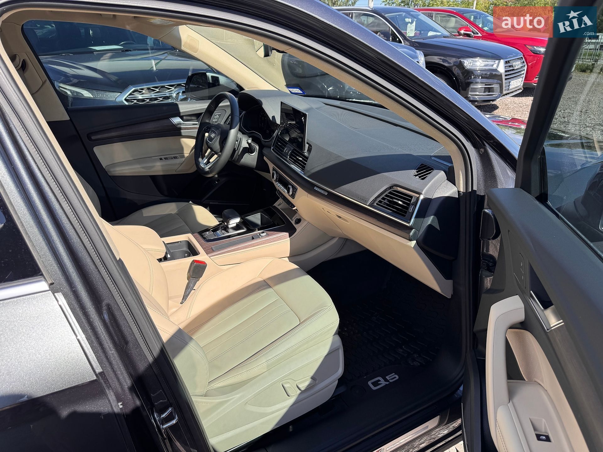 Audi Q5 2022 VIN WA1EAAFY0N2066964 фото оголошення 18 з 41