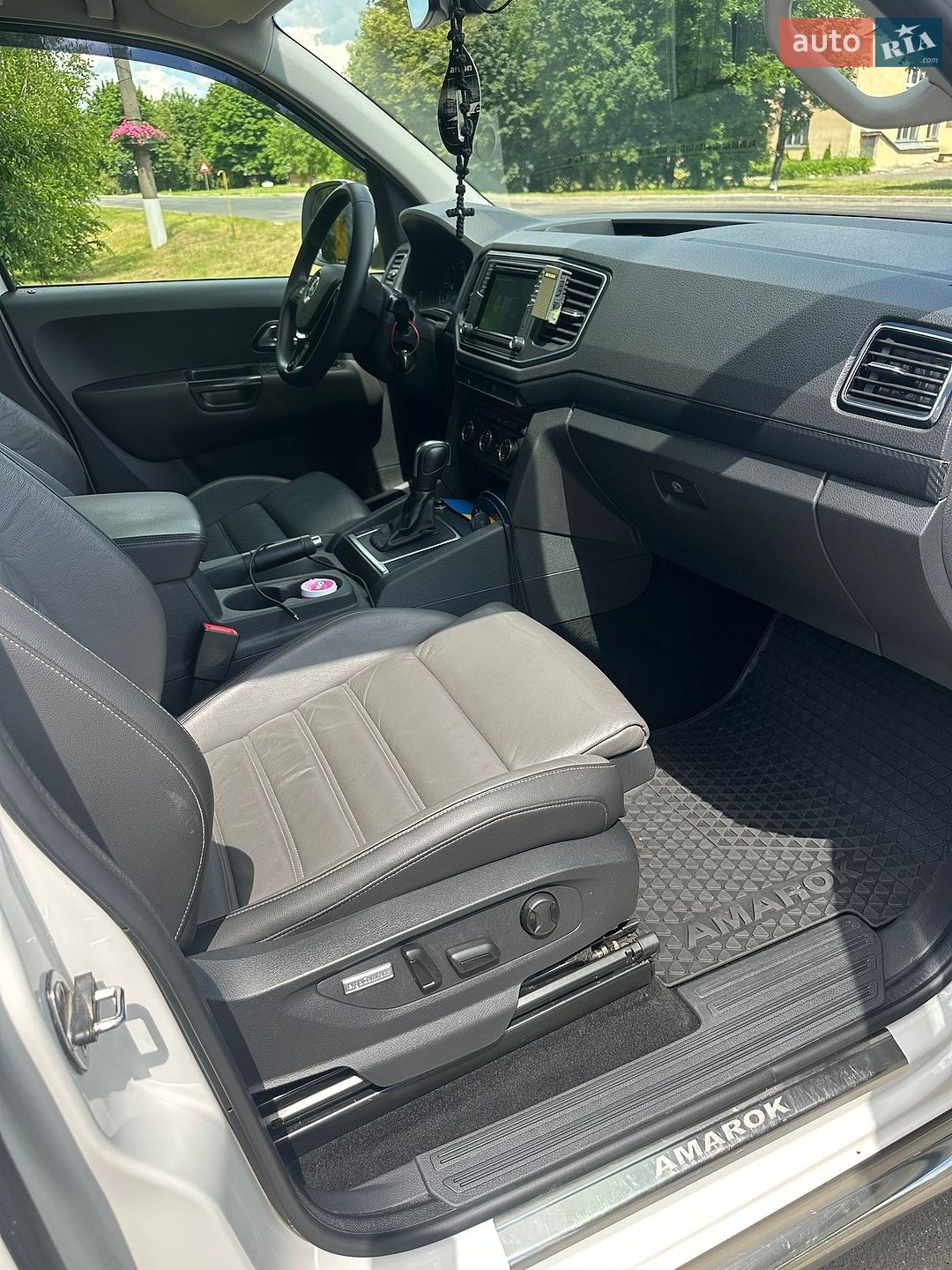 Volkswagen Amarok 2019 VIN WV1ZZZ2HZLH005059 фото оголошення 12 з 37
