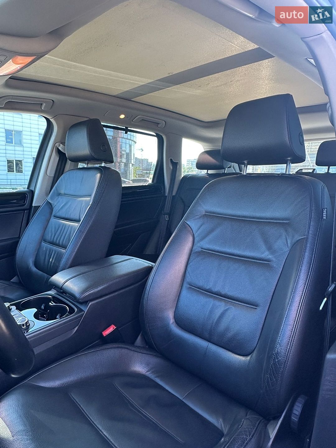 Volkswagen Touareg 2011 VIN WVGZZZ7PZCD010555 фото оголошення 3 з 17