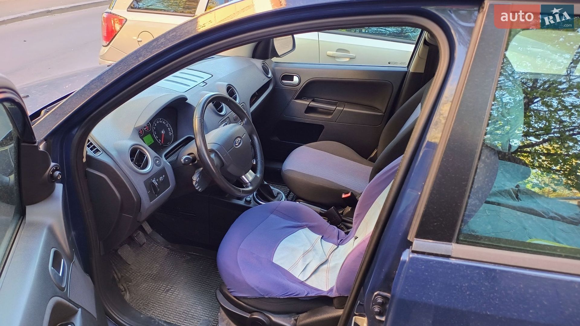 Ford Fusion 2010 VIN WF0UXXGAJUAB74647 фото оголошення 2 з 5