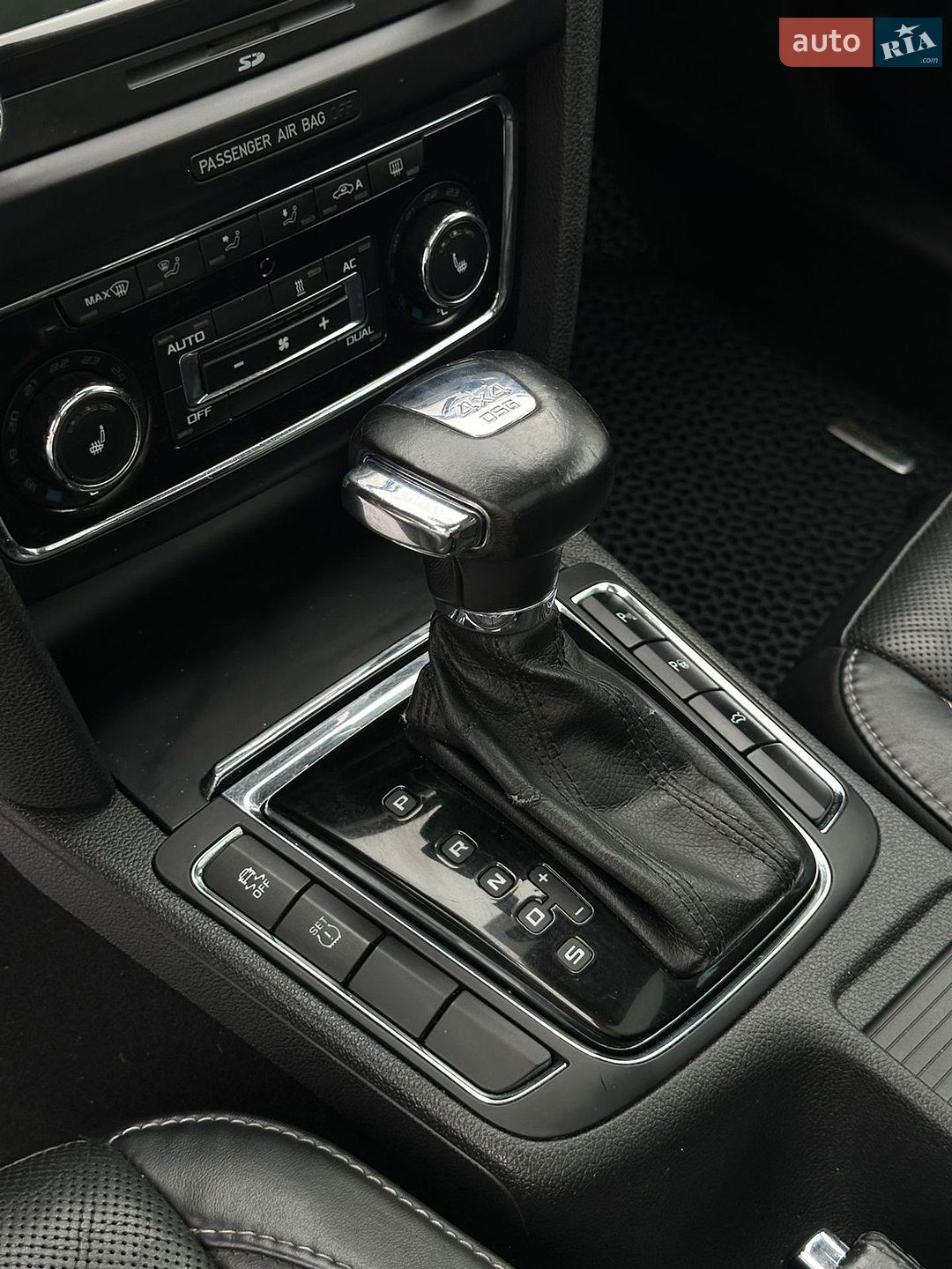 Skoda Superb 2012 VIN TMBLE73T2C9047995 фото оголошення 18 з 25