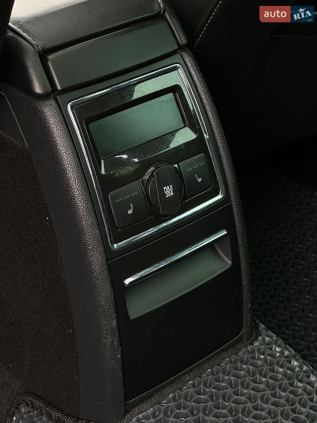 Skoda Superb 2012 VIN TMBLE73T2C9047995 фото оголошення 23 з 25