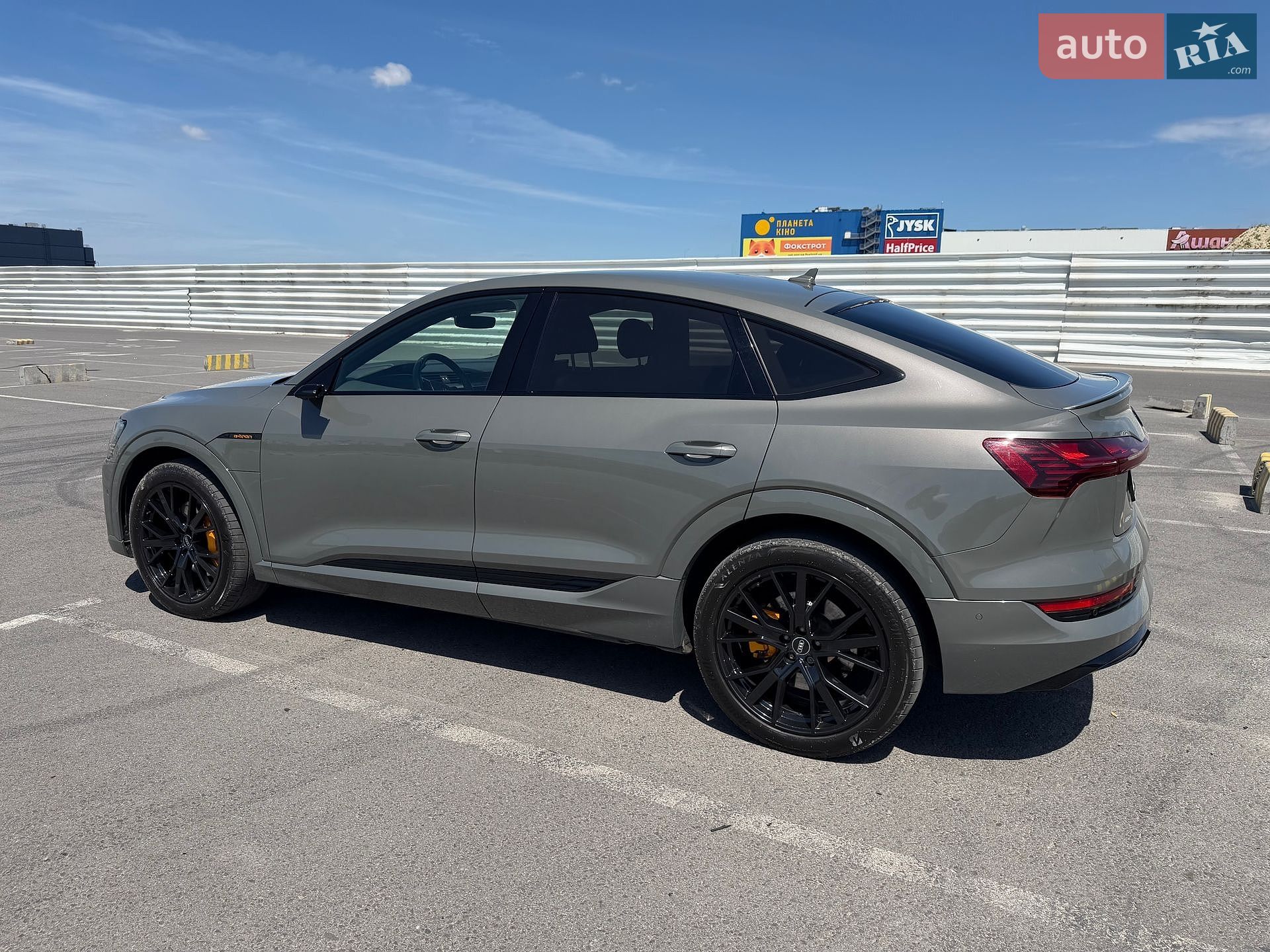 Audi e-tron Sportback 2022 VIN WAUZZZGE6NB031409 фото оголошення 5 з 33