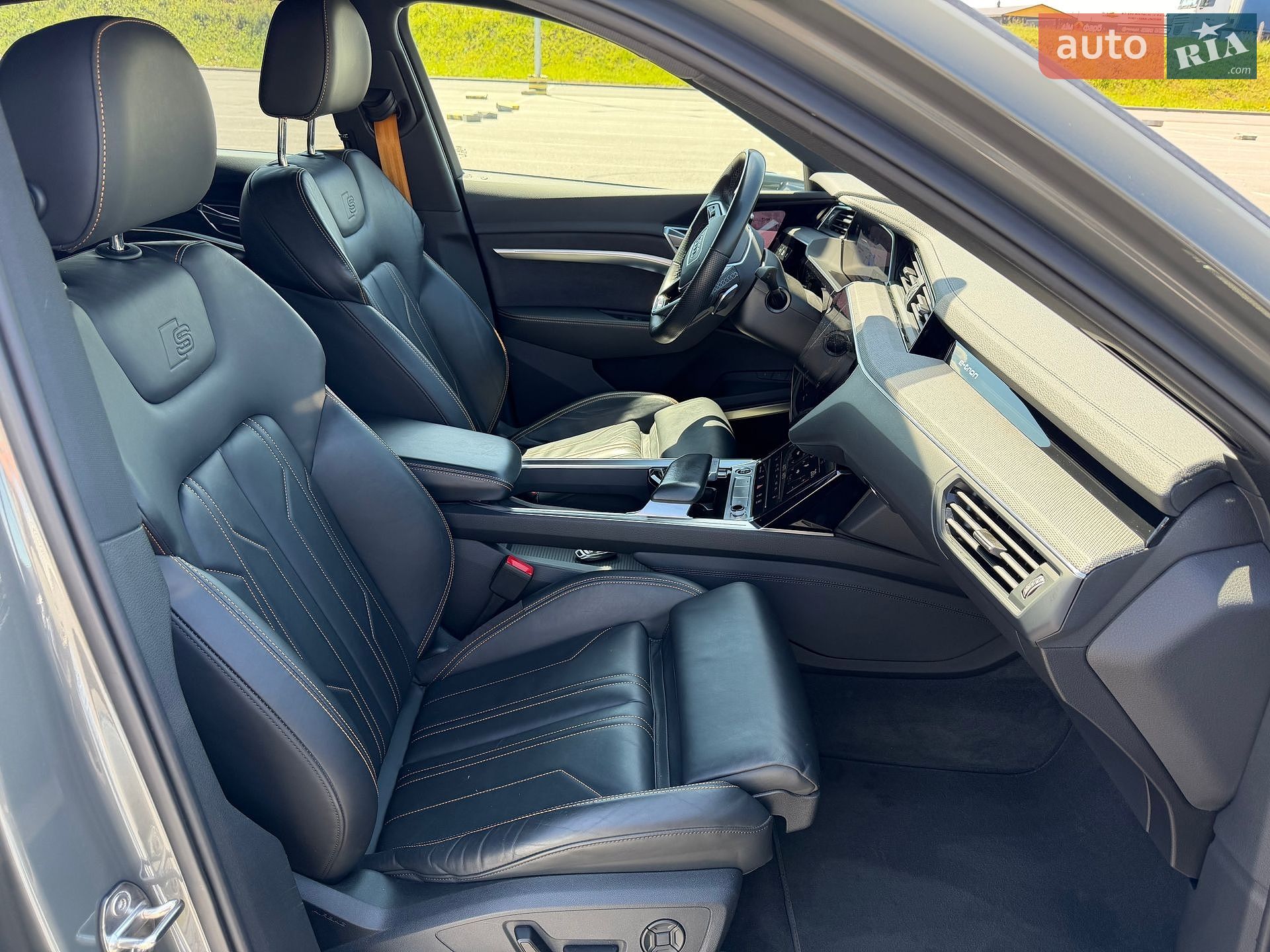 Audi e-tron Sportback 2022 VIN WAUZZZGE6NB031409 фото оголошення 24 з 33