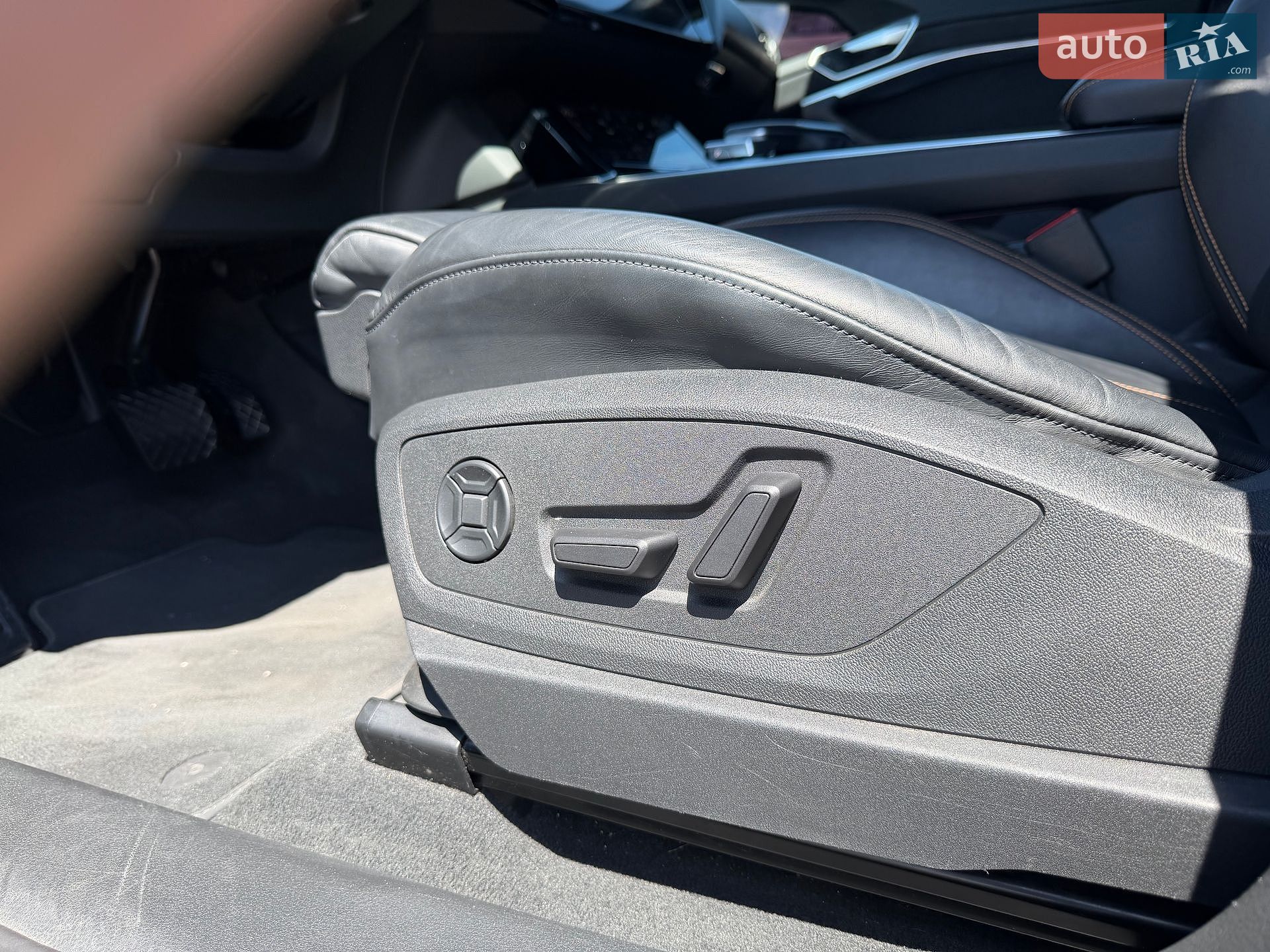 Audi e-tron Sportback 2022 VIN WAUZZZGE6NB031409 фото оголошення 15 з 33
