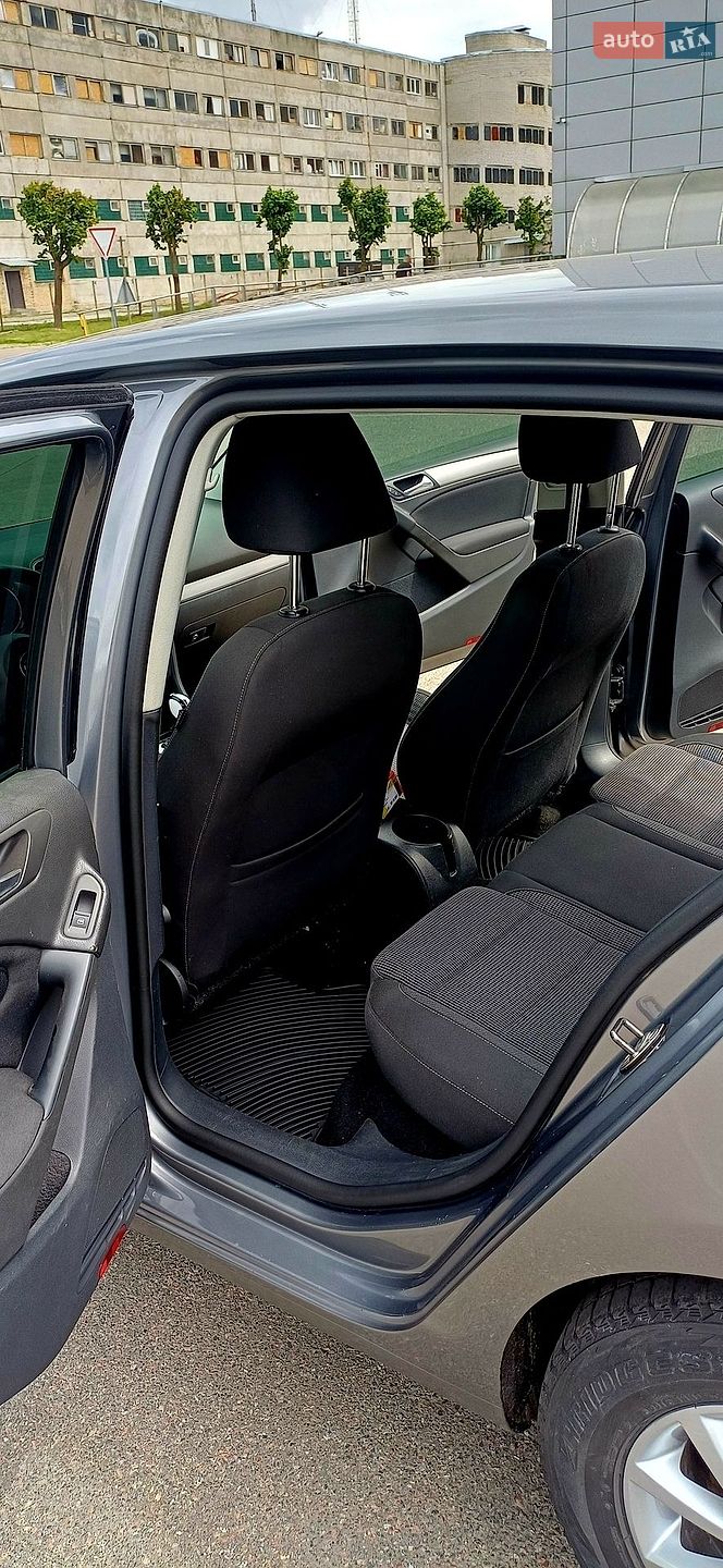 Volkswagen Golf 2011 VIN WVWDB7AJXBW309387 фото оголошення 5 з 11