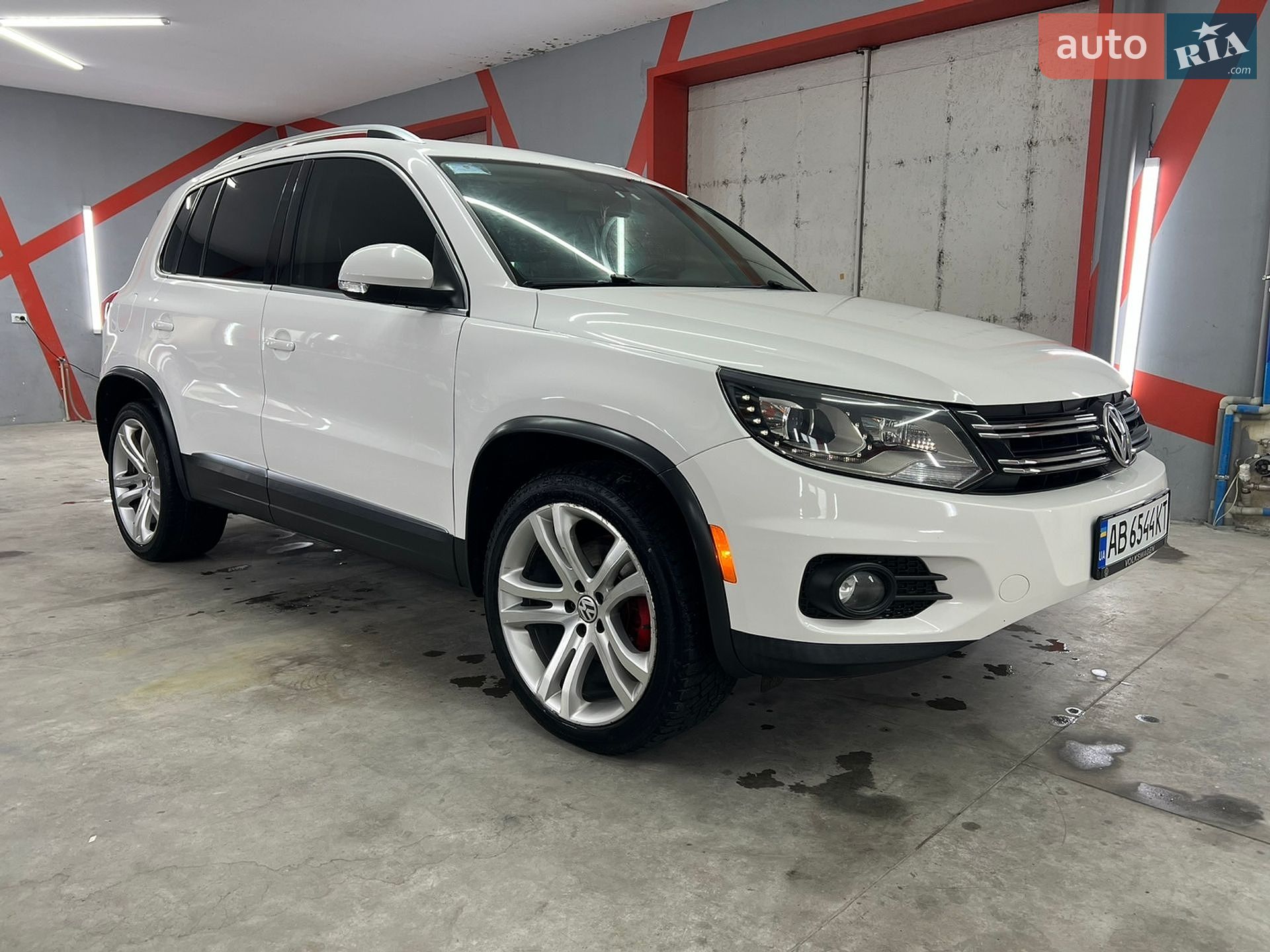 Volkswagen Tiguan 2013 VIN WVGBV3AXXDW583912 фото оголошення 8 з 25
