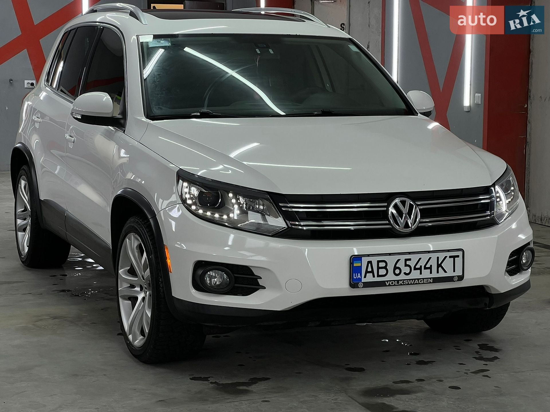 Volkswagen Tiguan 2013 VIN WVGBV3AXXDW583912 фото оголошення 10 з 25