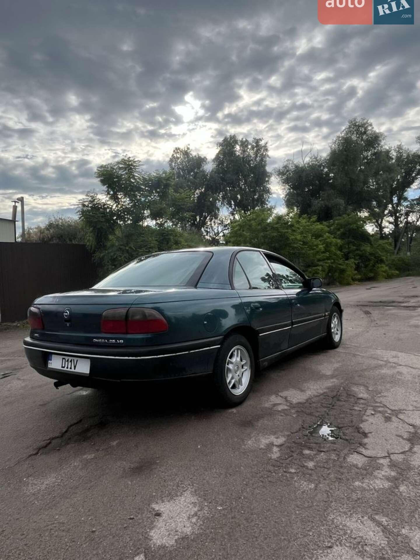Opel Omega 1997 VIN W0L0VBM69W1014867 фото оголошення 2 з 9