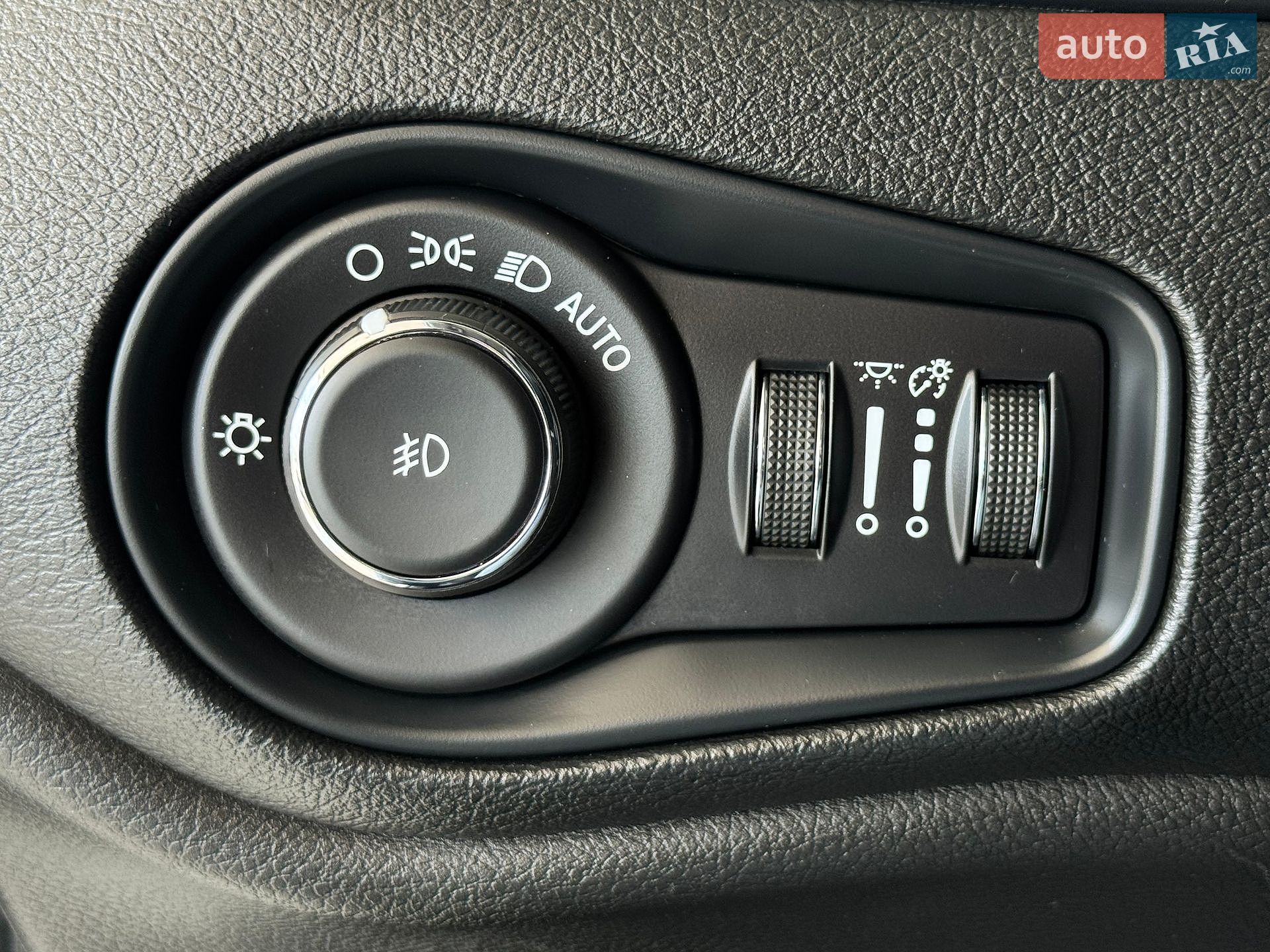 Jeep Renegade 2021 VIN ZACNJDBB4MPM59523 фото оголошення 14 з 21