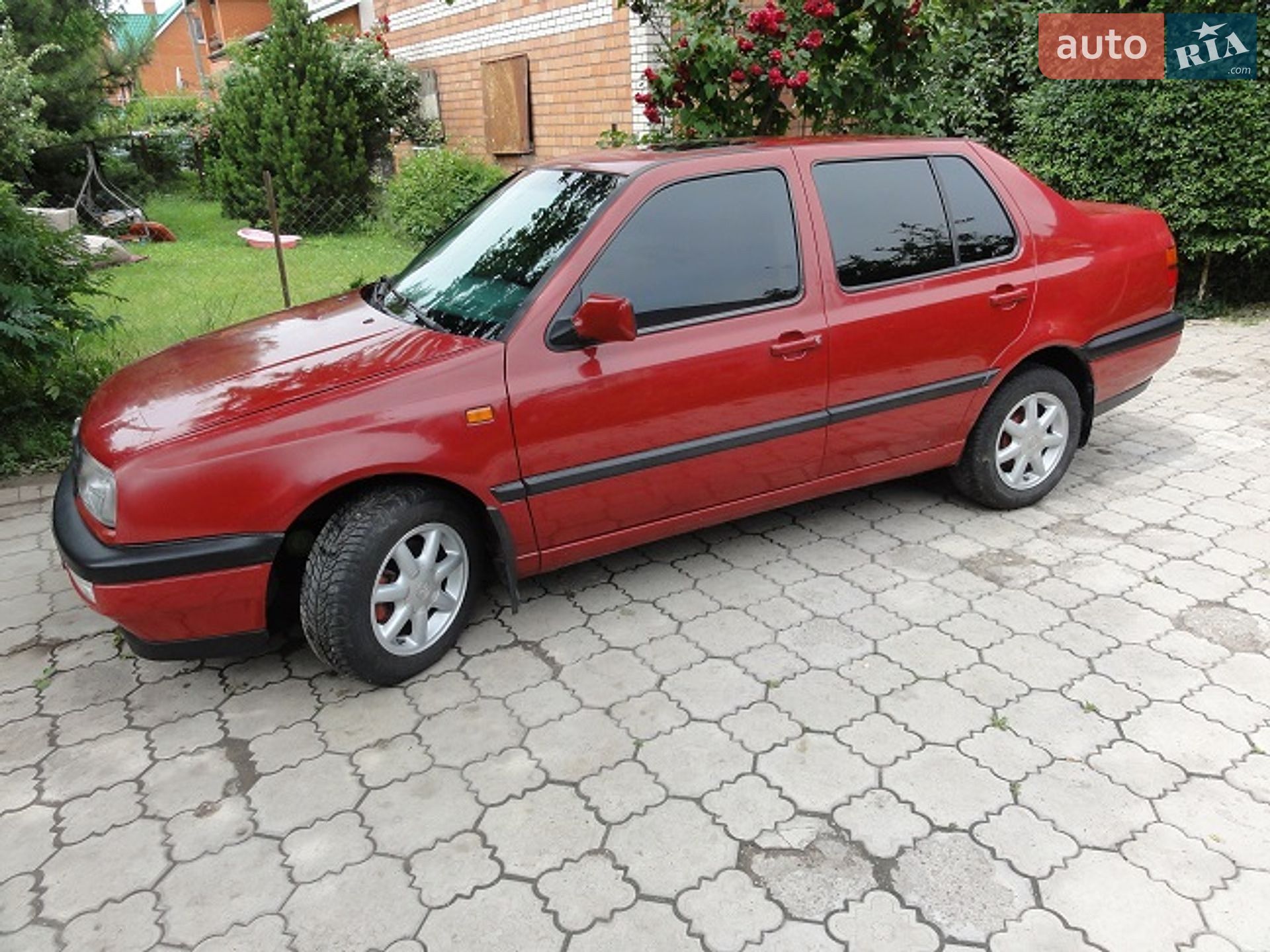 Volkswagen Vento 1993 VIN WVWZZZ1YZPW563364 фото оголошення 3 з 15